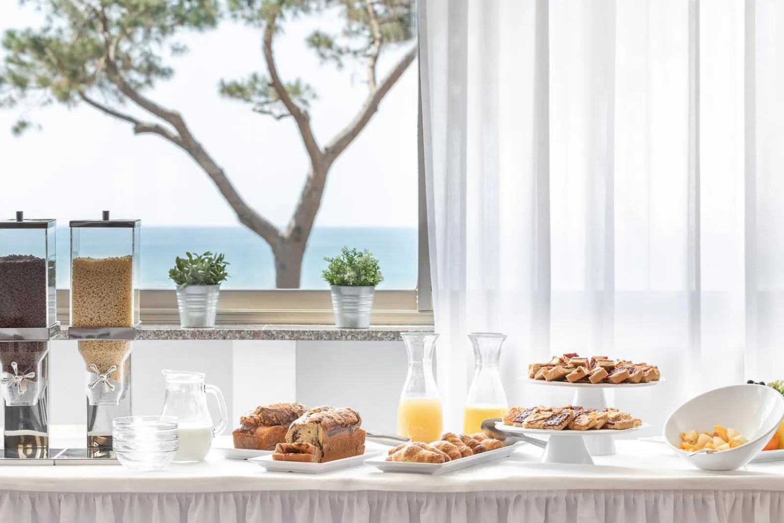 Breakfast in Hotel Serapo