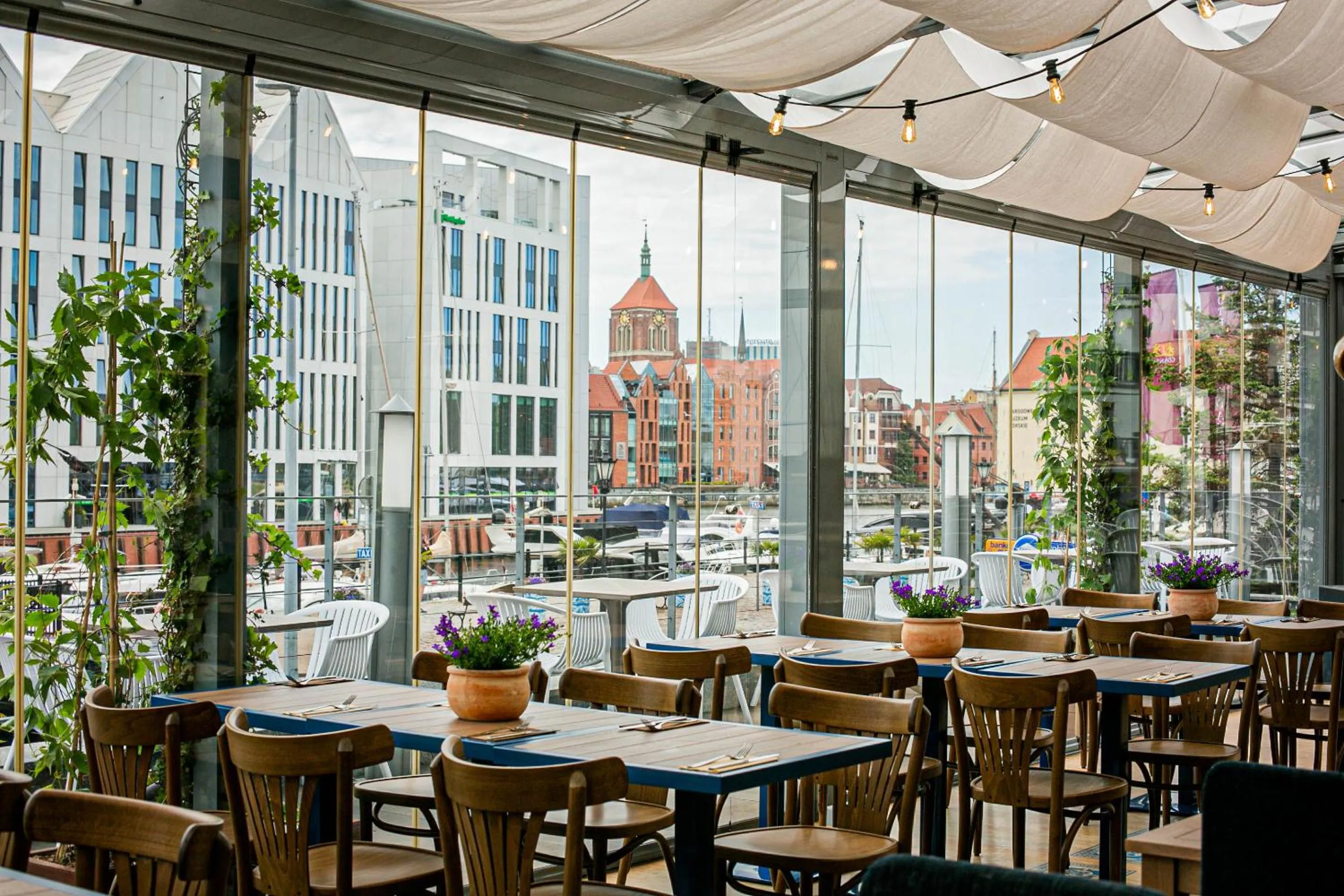 Restaurant/places to eat in Hostel Gdańsk Szafarnia 10 Old Town