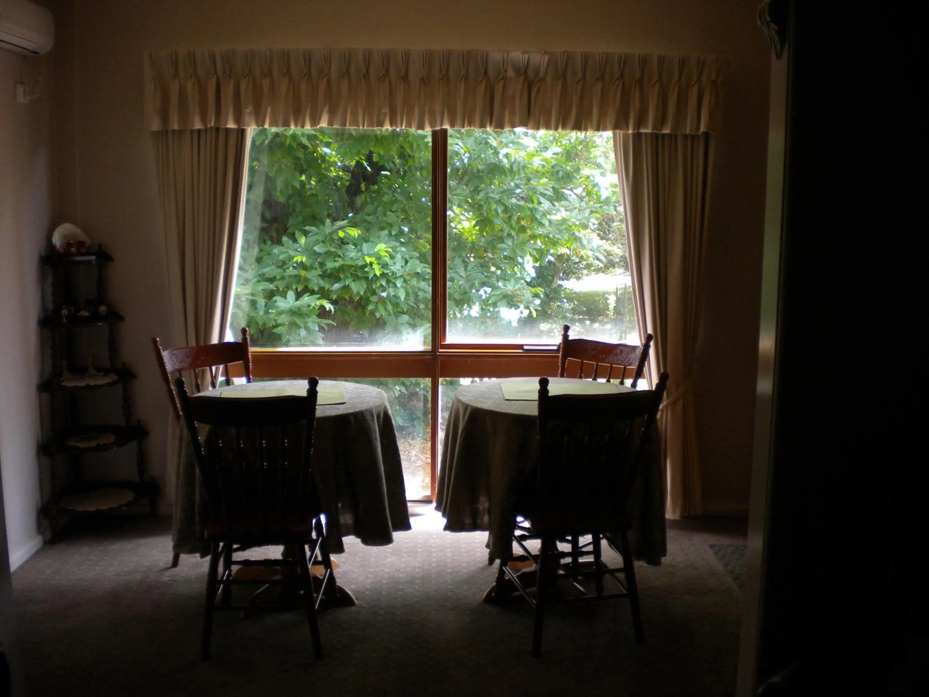 Restaurant/places to eat in Hillview Oak B&B