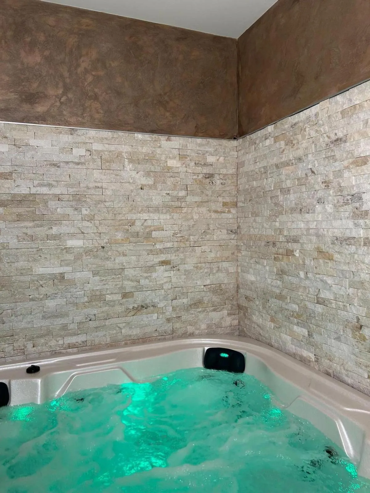 Swimming pool in Hotel Vittoria