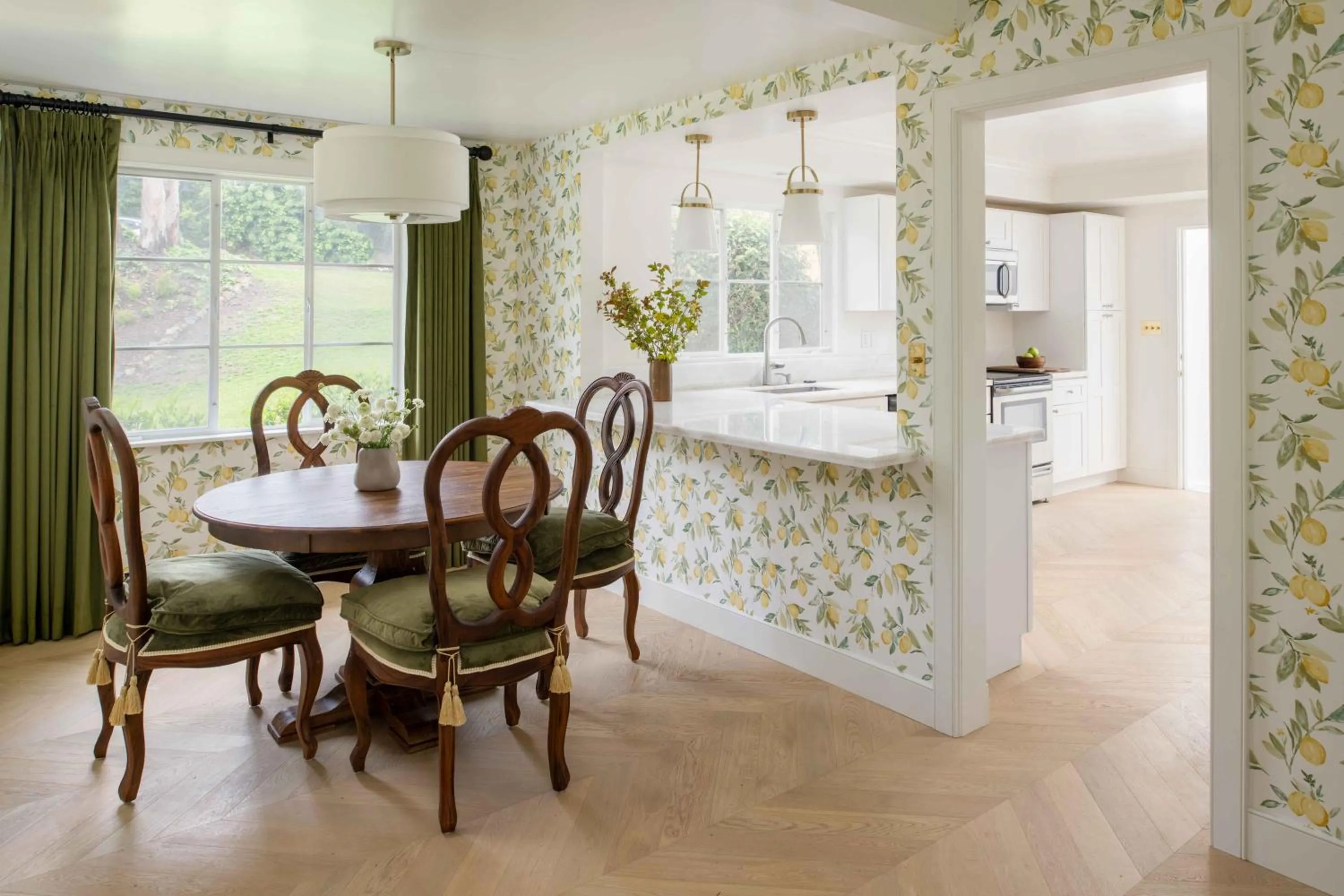 Dining area, Bed in The Inn at Rancho Santa Fe