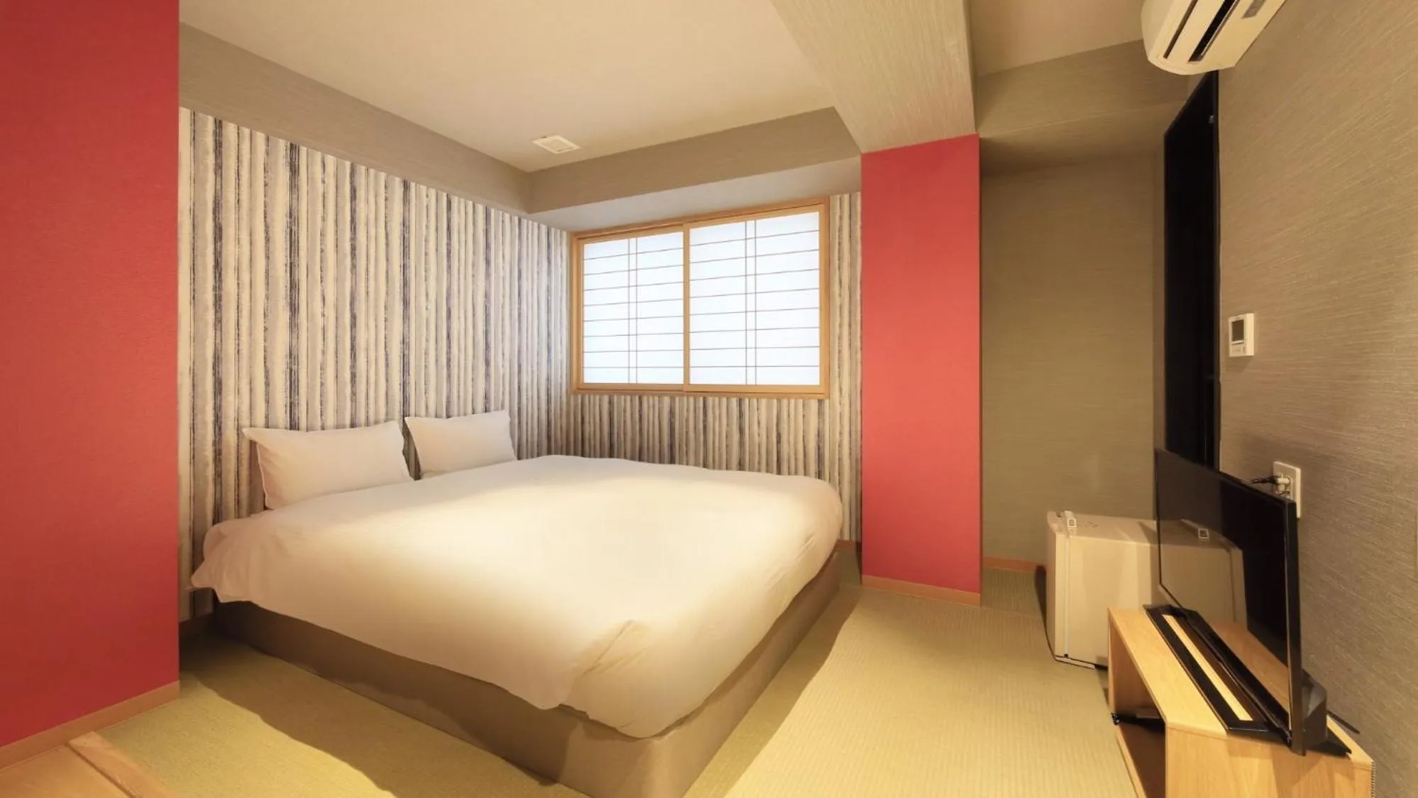 Photo of the whole room, Bed in Tamayura Hotel Asakusa