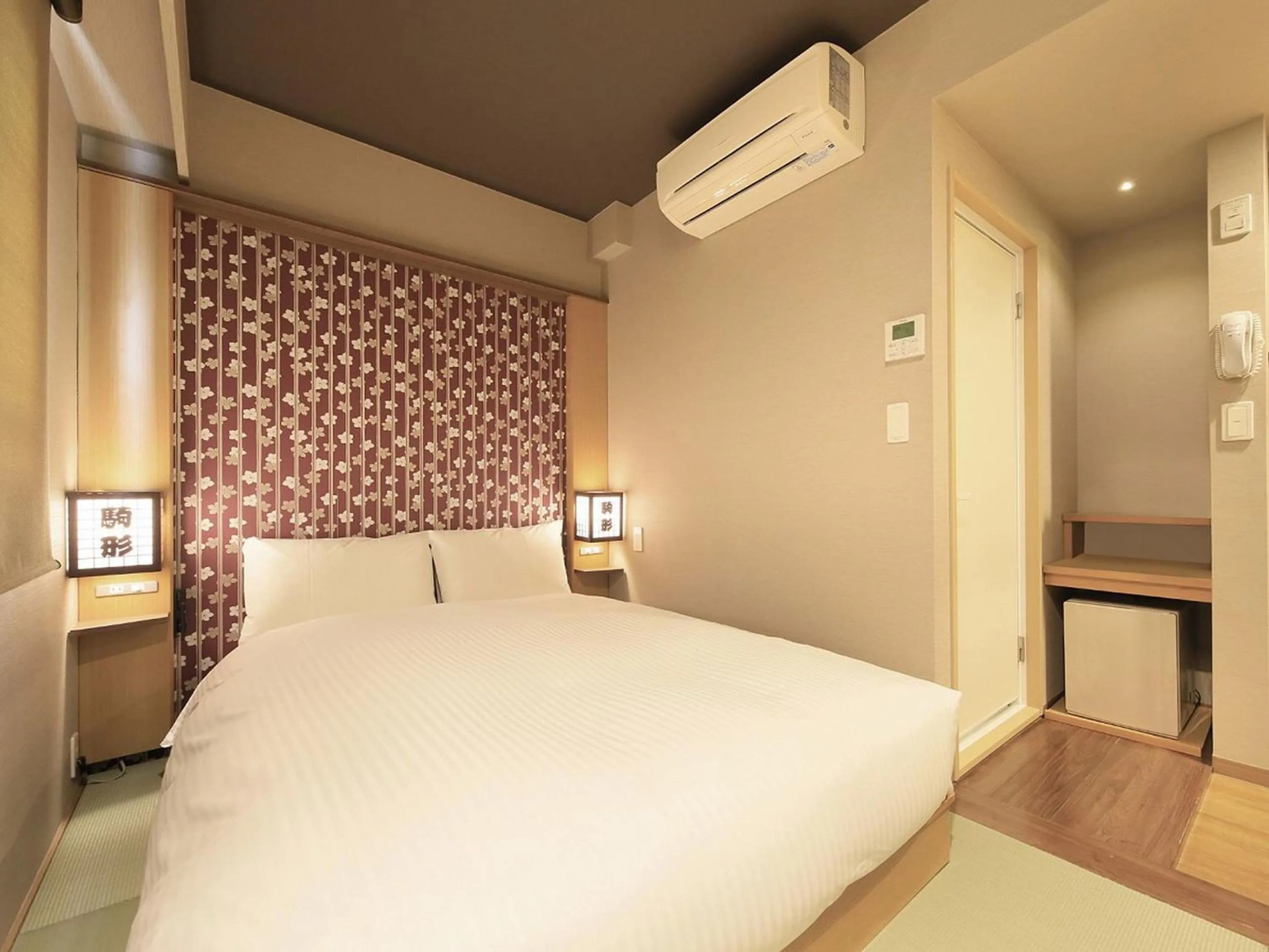 Photo of the whole room, Bed in Tamayura Hotel Asakusa