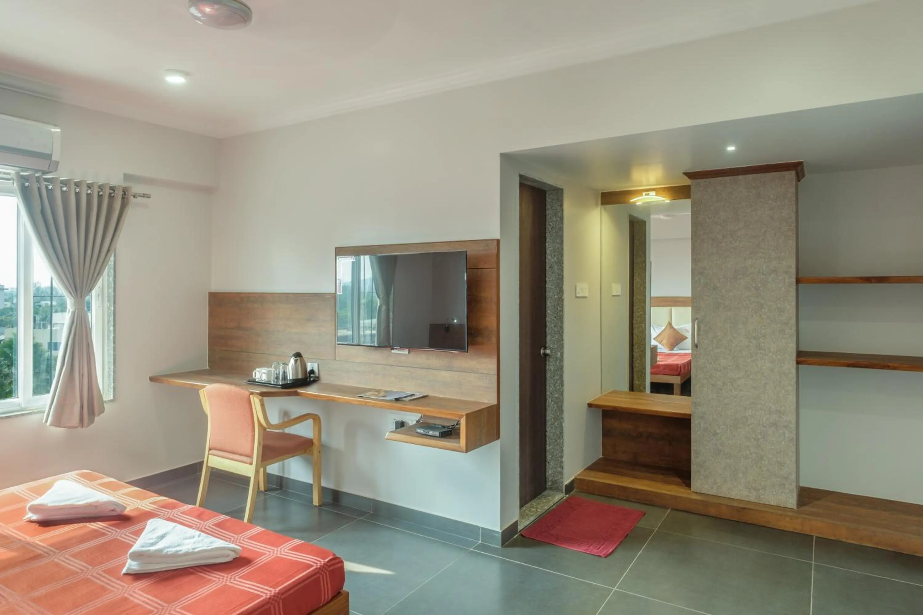 Photo of the whole room, Bed in Hotel Opal