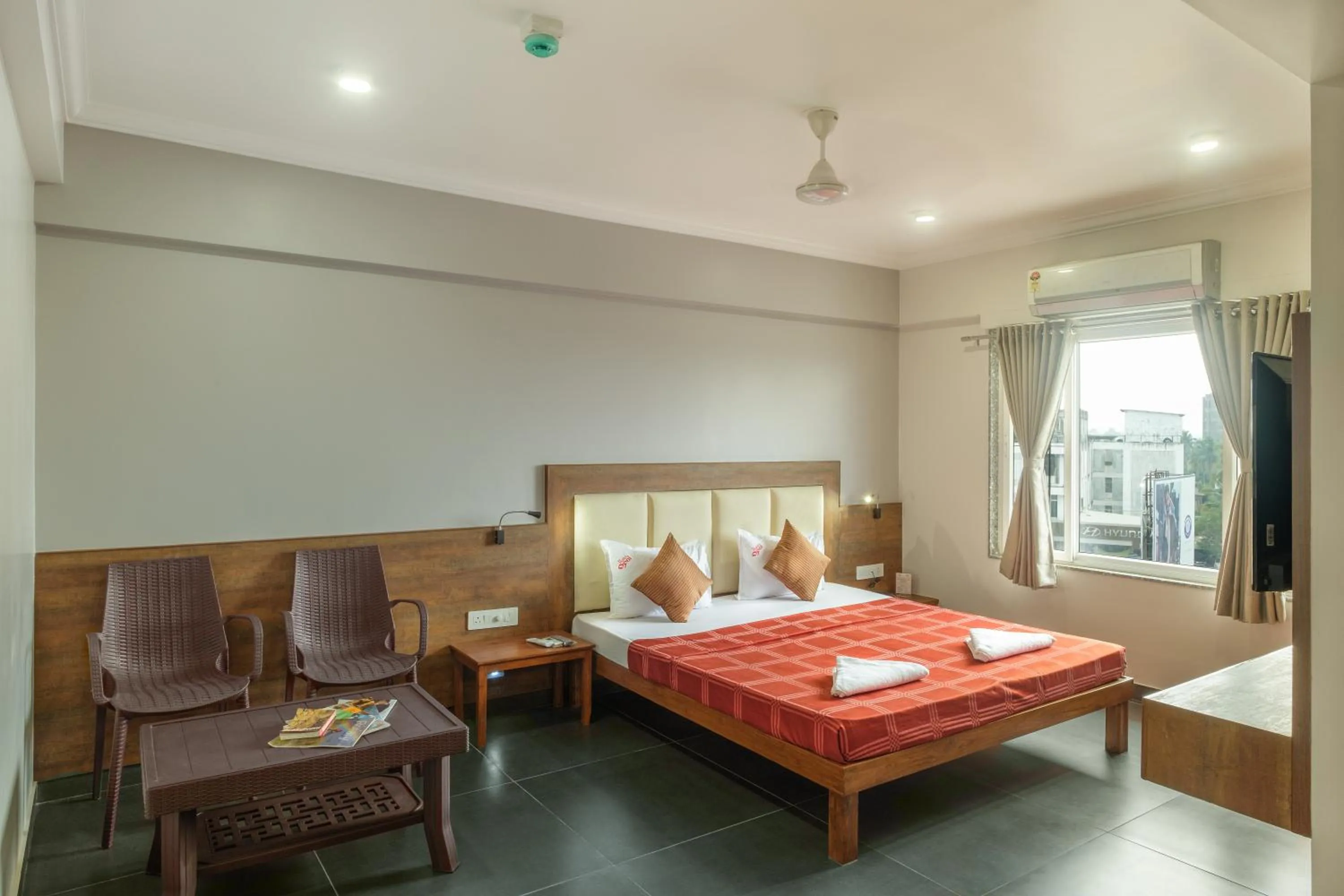 Photo of the whole room, Bed in Hotel Opal