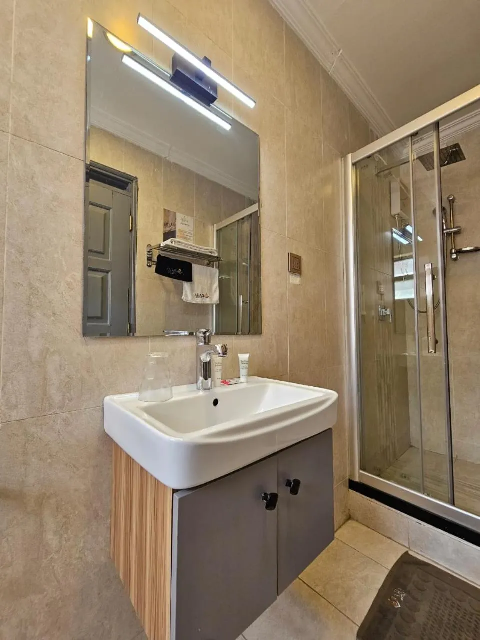 Raha Suites - Westlands