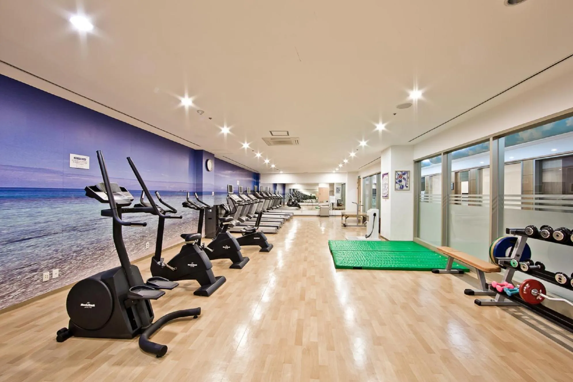 Fitness centre/facilities in Hotel Hyundai by Lahan Mokpo