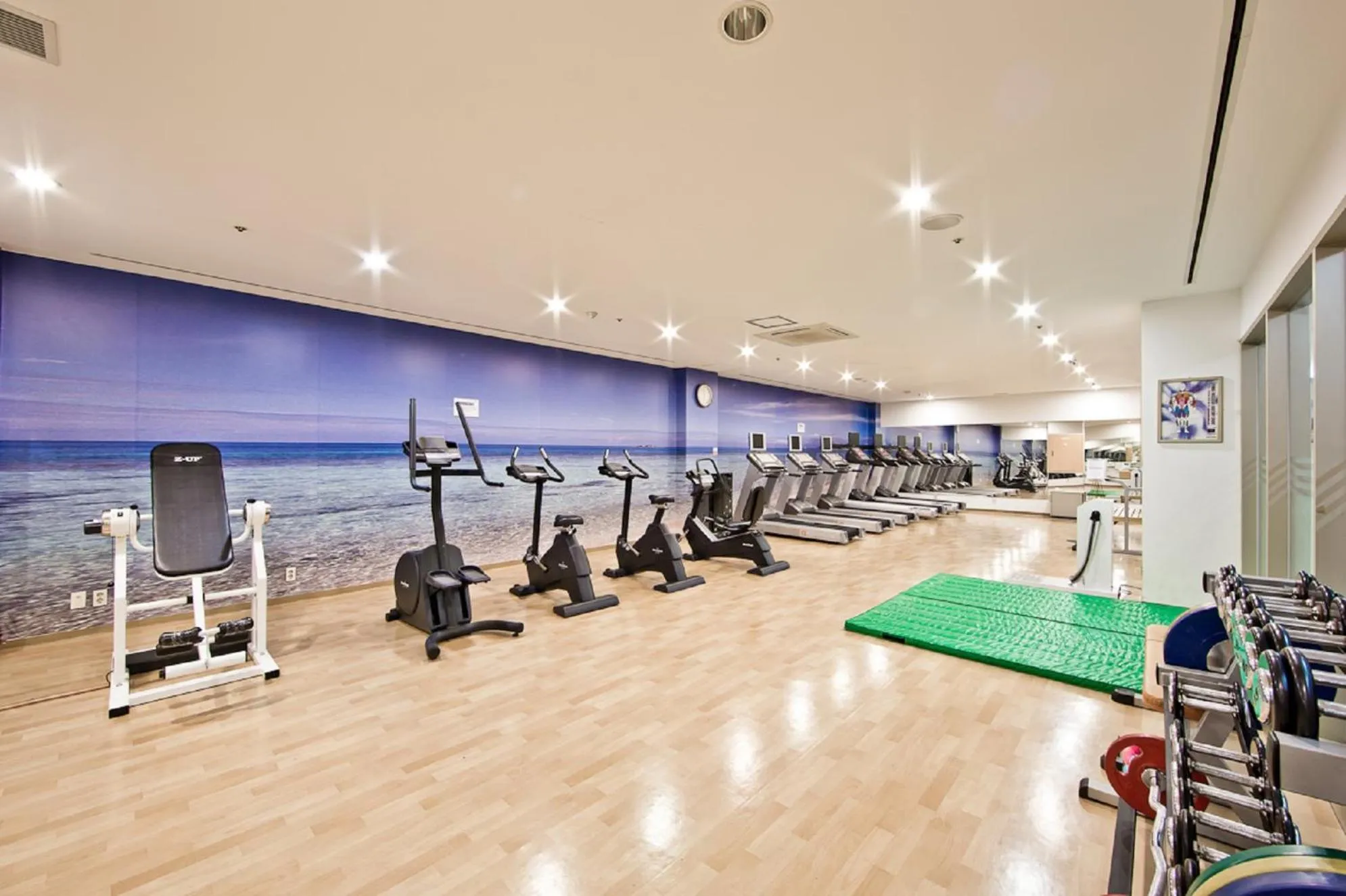 Fitness centre/facilities in Hotel Hyundai by Lahan Mokpo