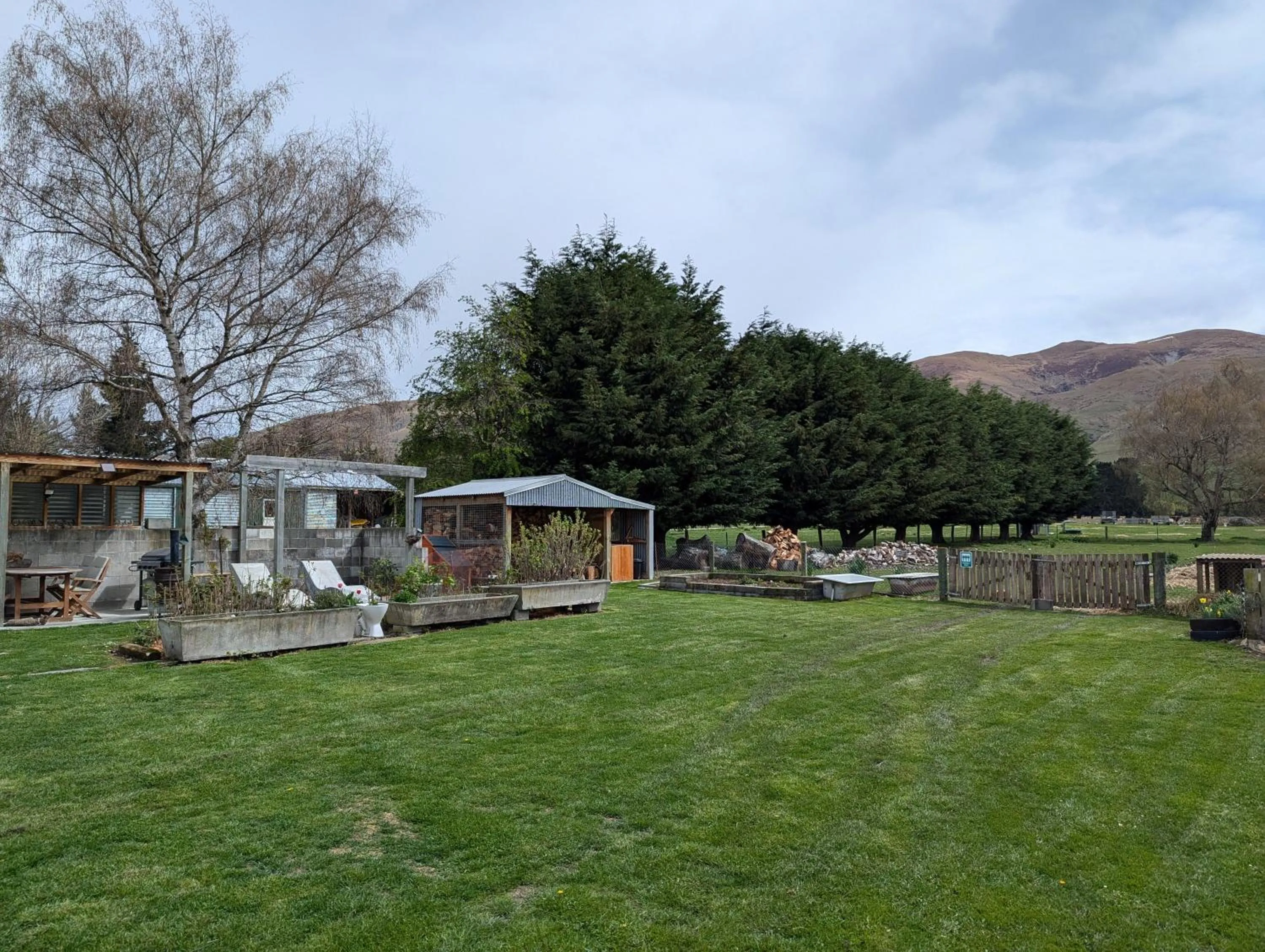 Spring in Burkes Pass Country Motels