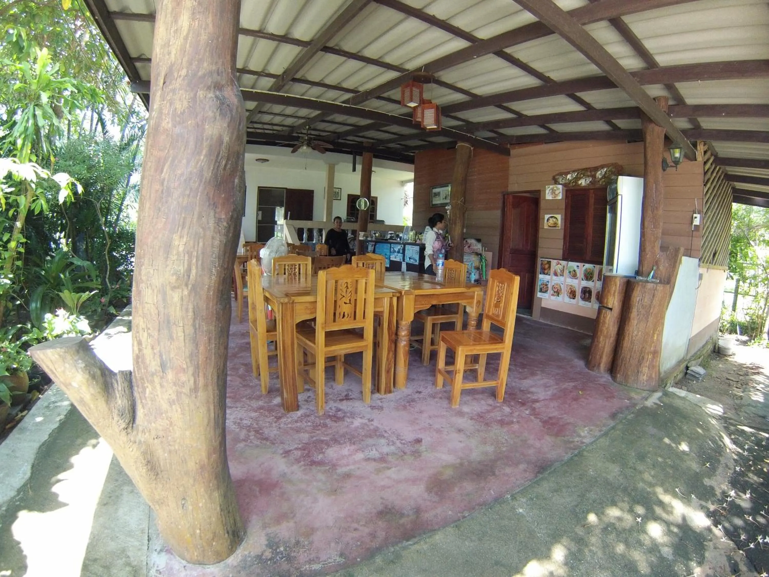 Restaurant/places to eat in Real Relax Resort