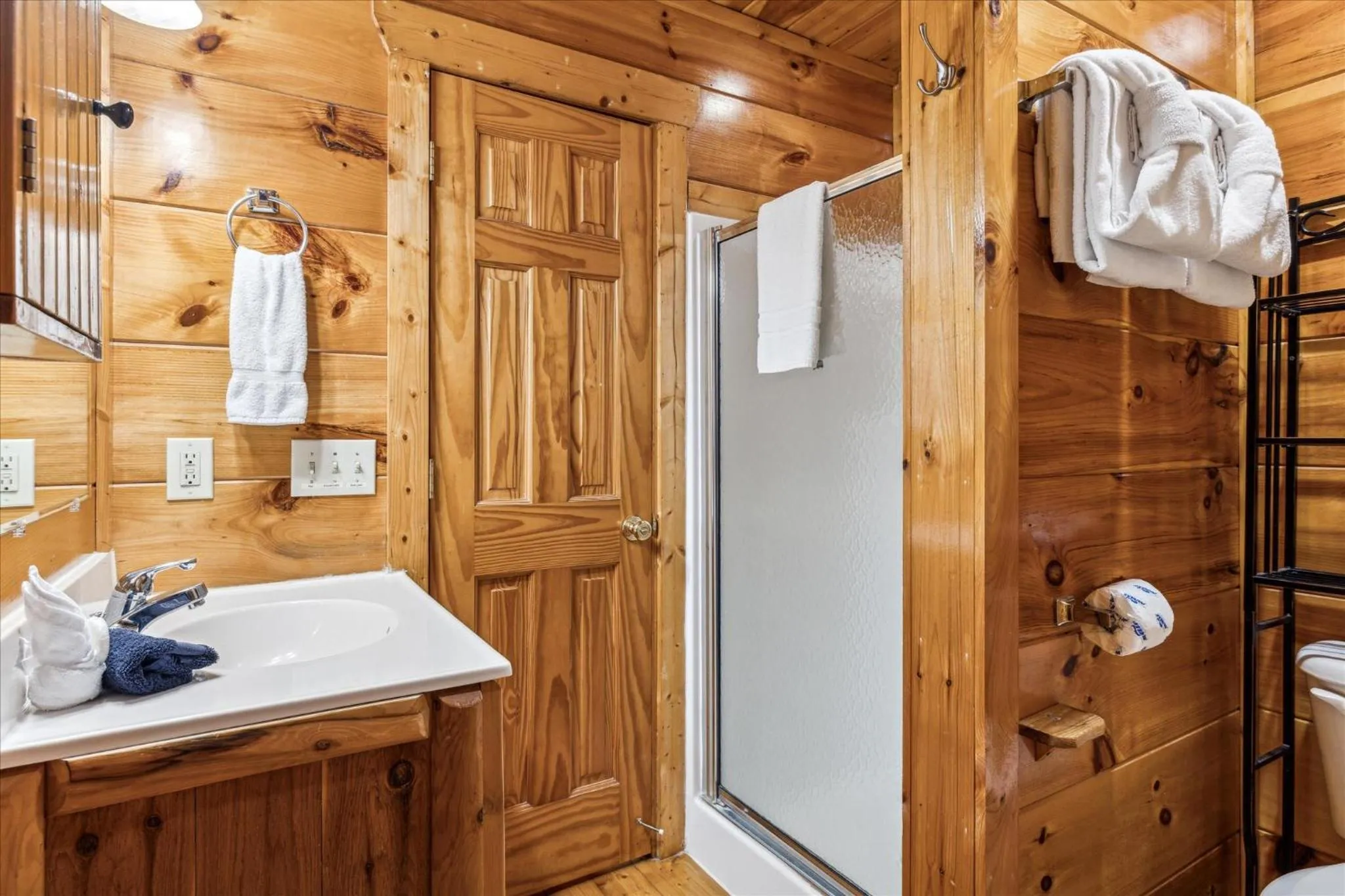 Shower in Brave Eagle Cabin