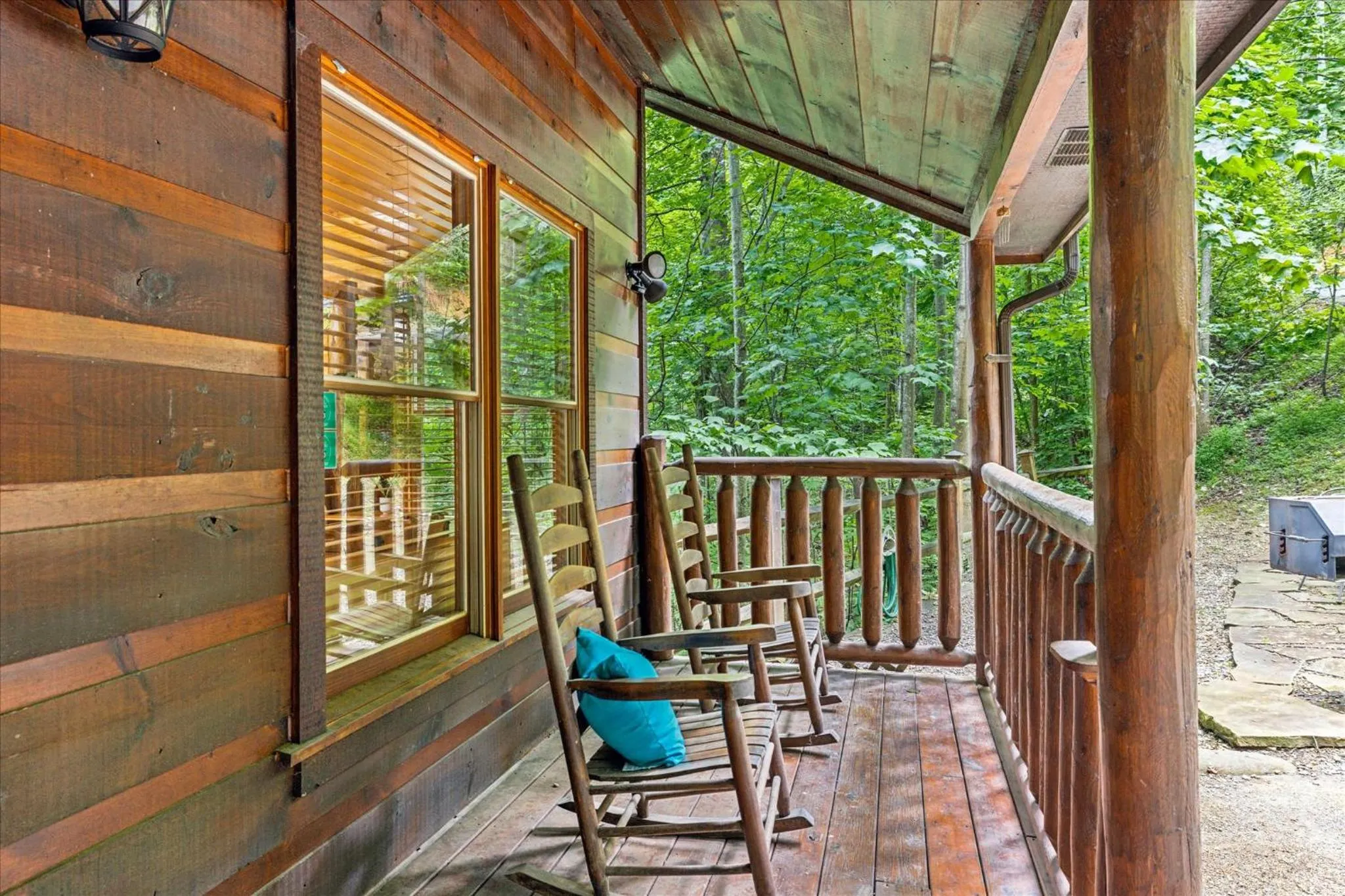 Patio in Brave Eagle Cabin