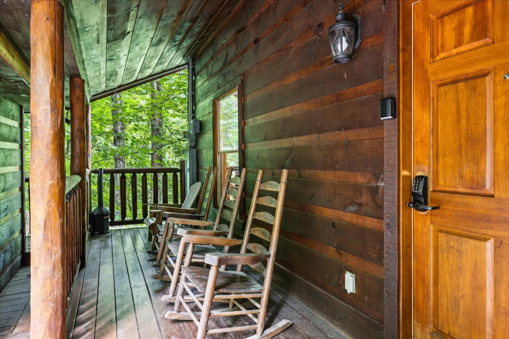 Balcony/Terrace in Brave Eagle Cabin