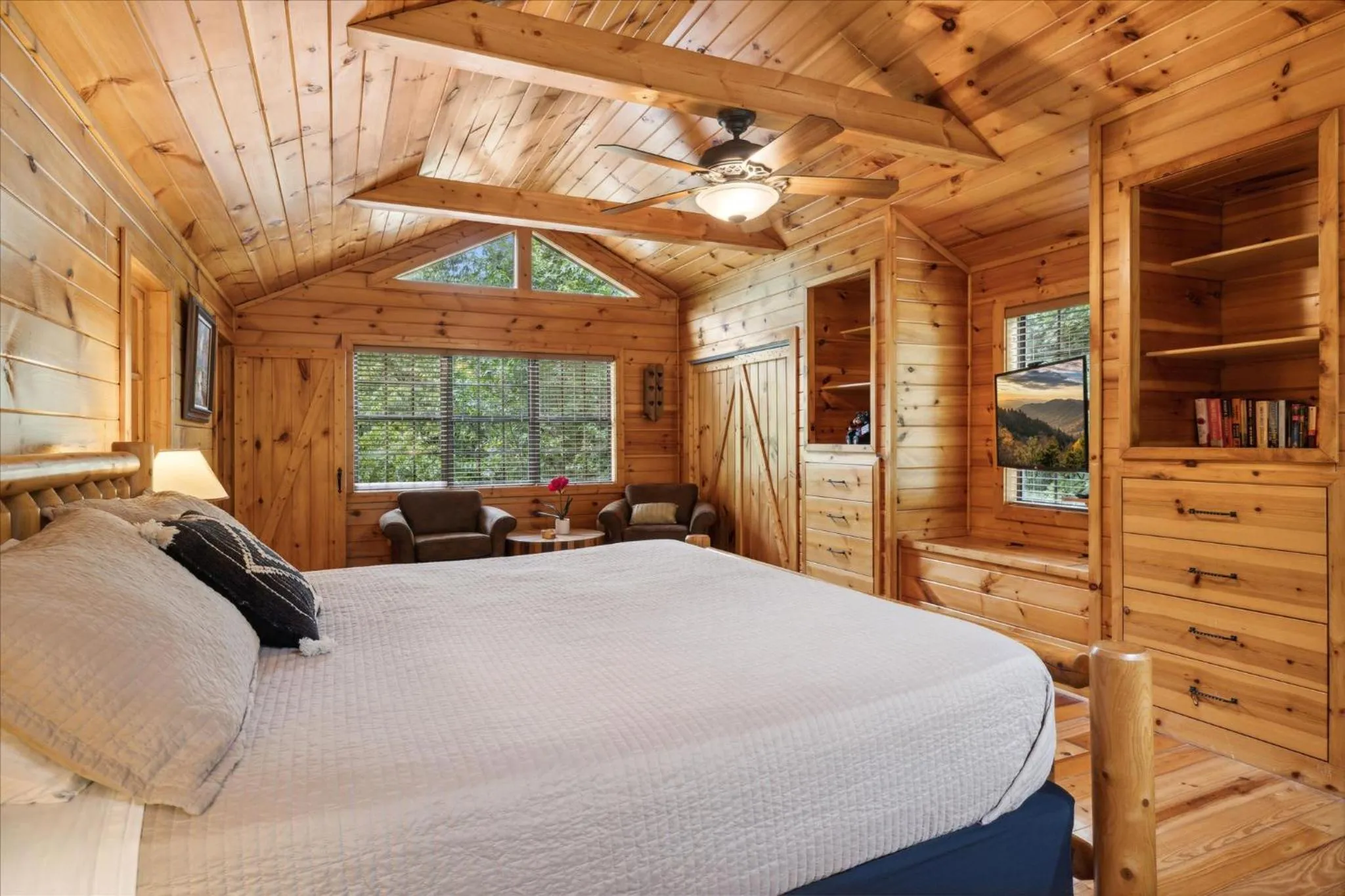 Bed in Lucky Cub Cabin