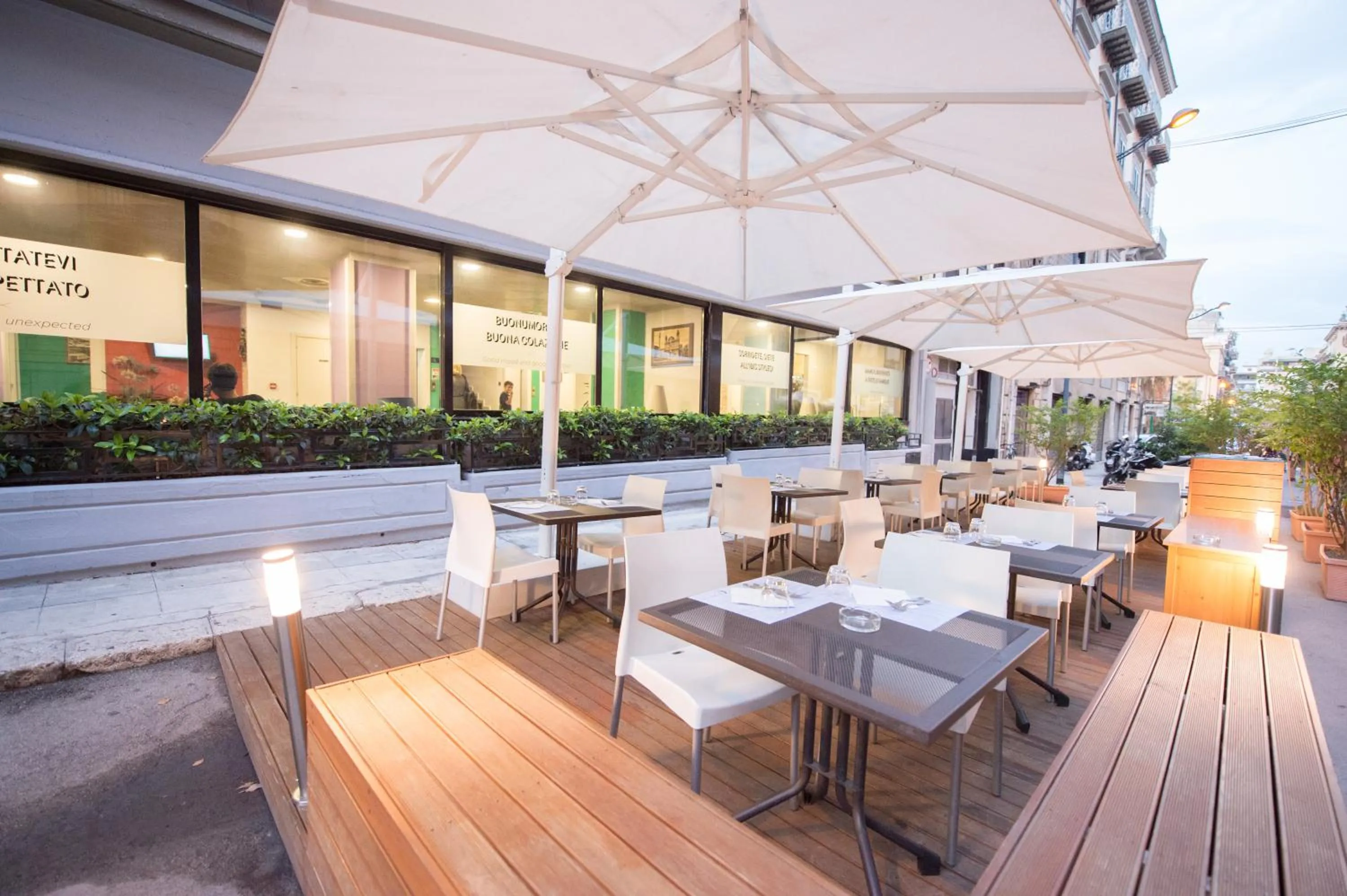 Restaurant/places to eat in Ibis Styles Palermo Cristal