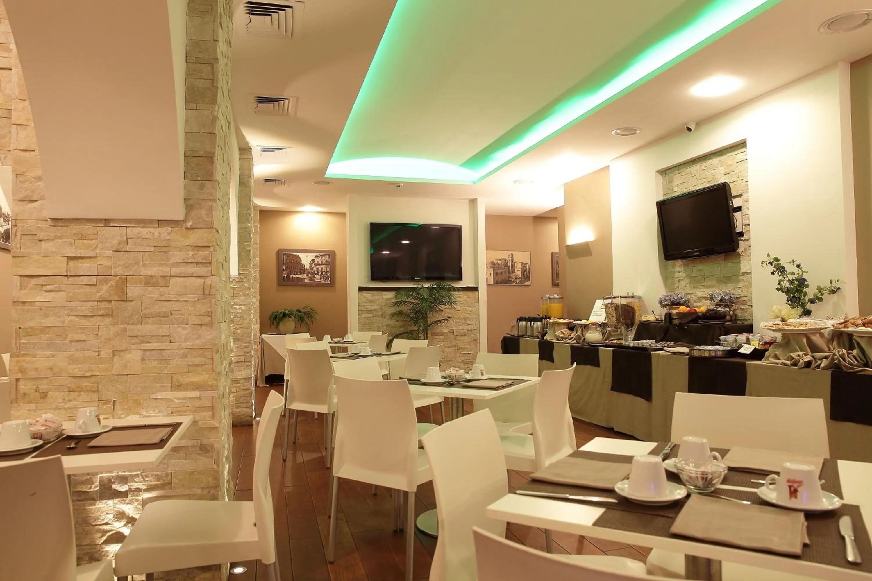 Restaurant/places to eat in Ibis Styles Palermo Cristal