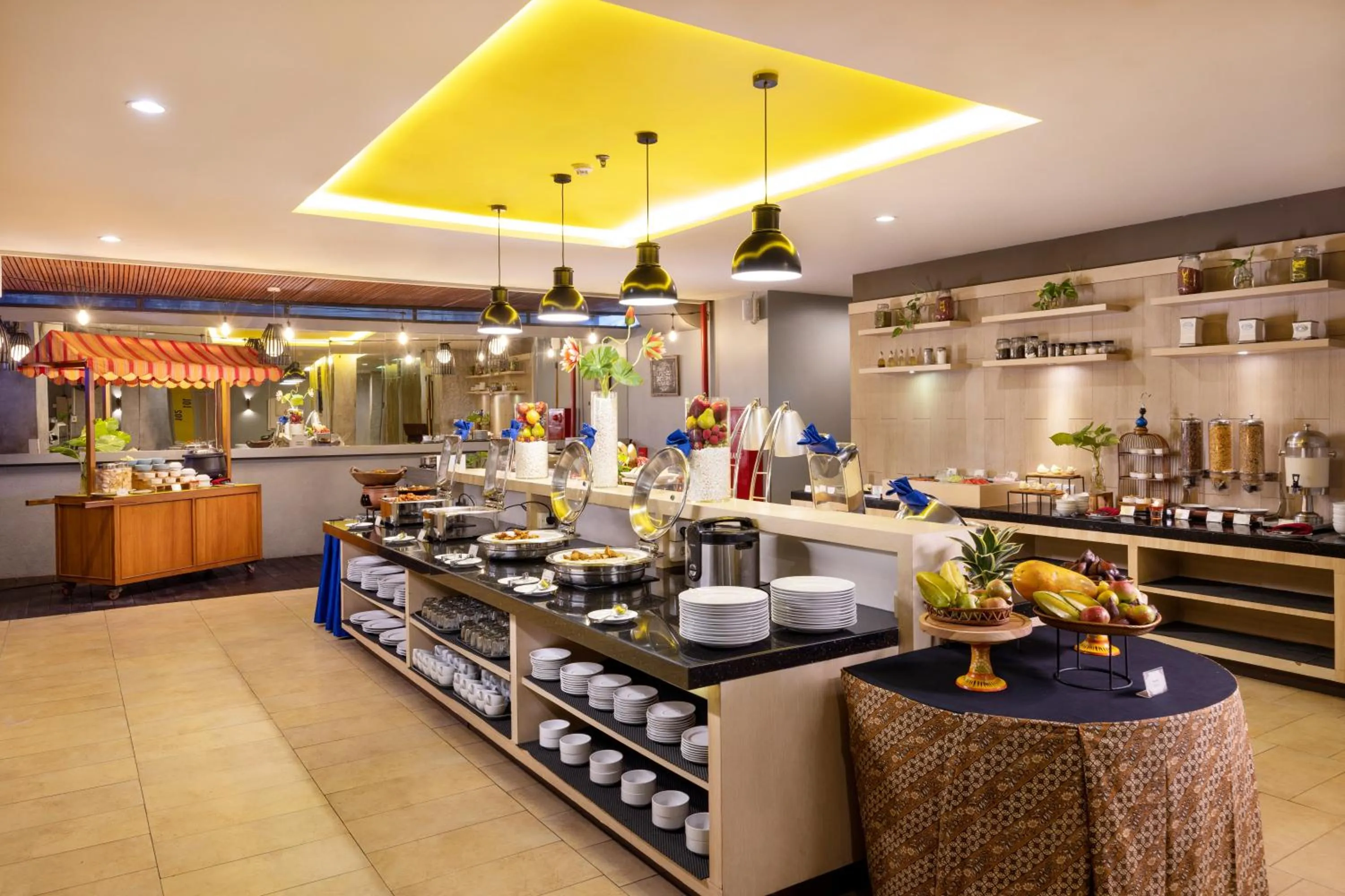 Restaurant/places to eat in Swiss-Belinn Legian