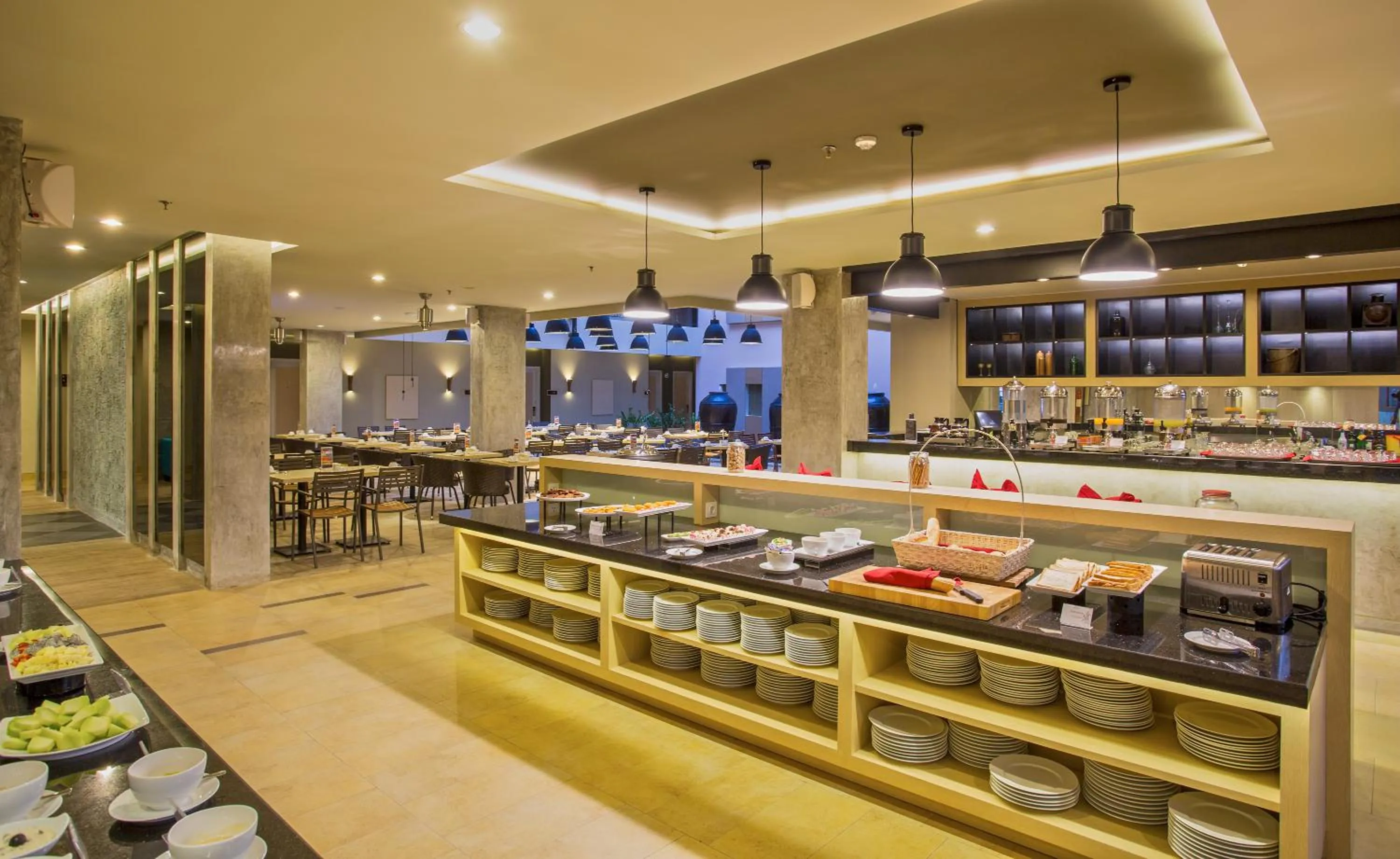 Restaurant/places to eat in Swiss-Belinn Legian