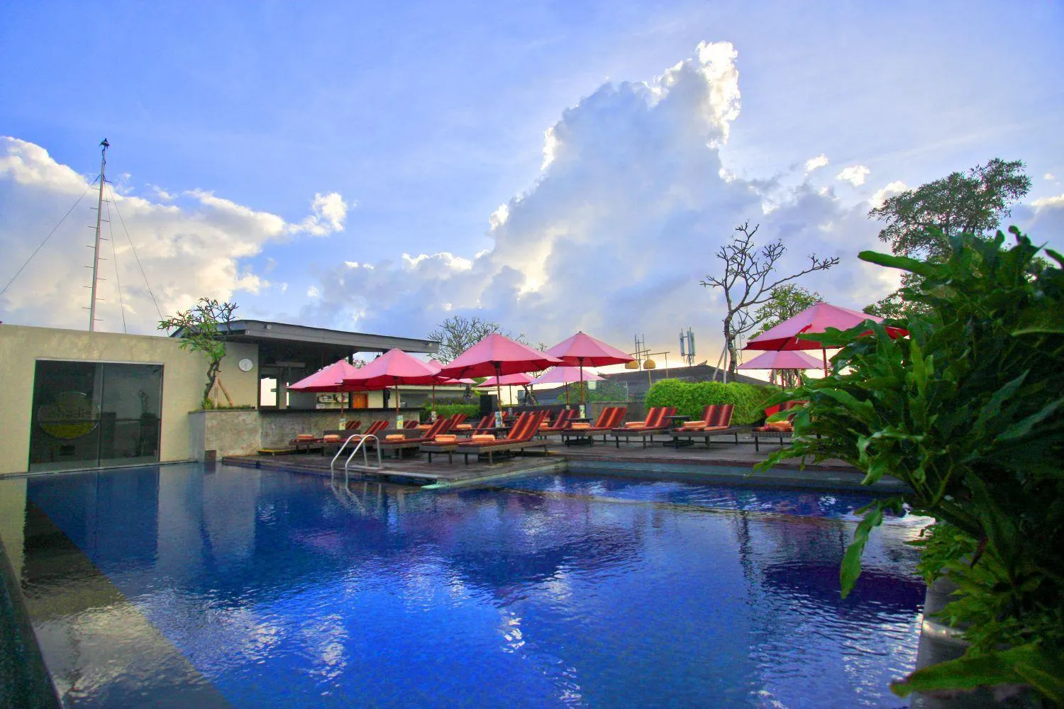 Swimming pool in Swiss-Belinn Legian