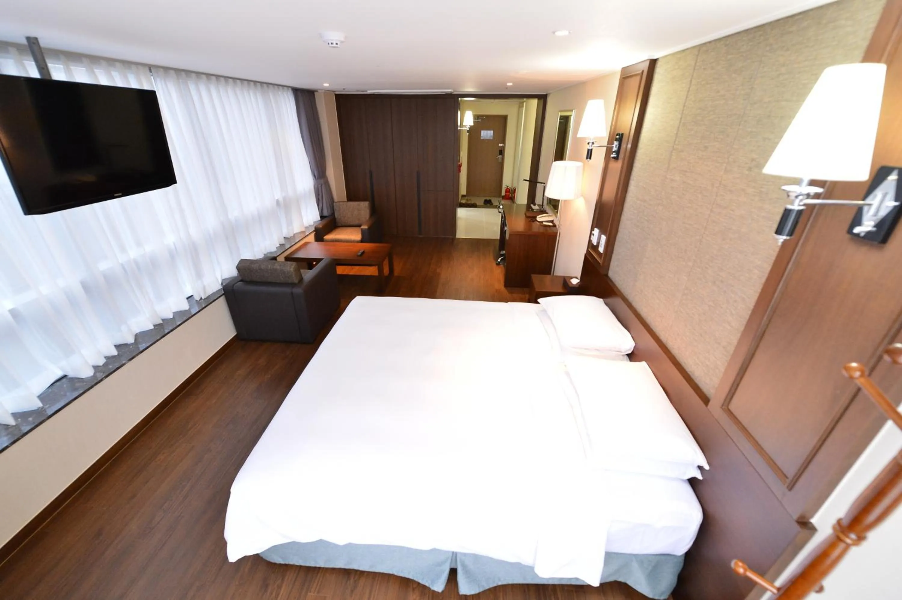 Photo of the whole room, Bed in Value Highend Hotel Suwon