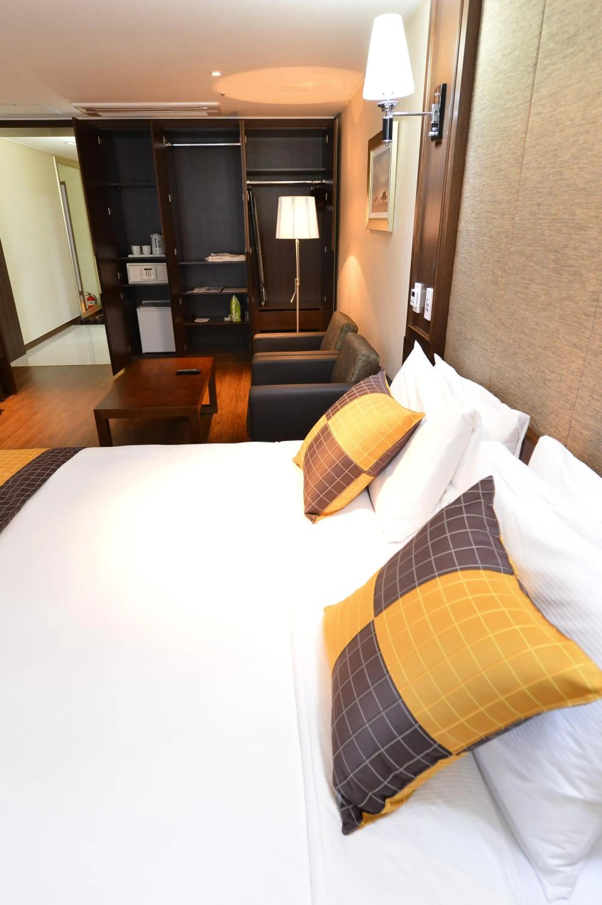 Bed in Value Highend Hotel Suwon