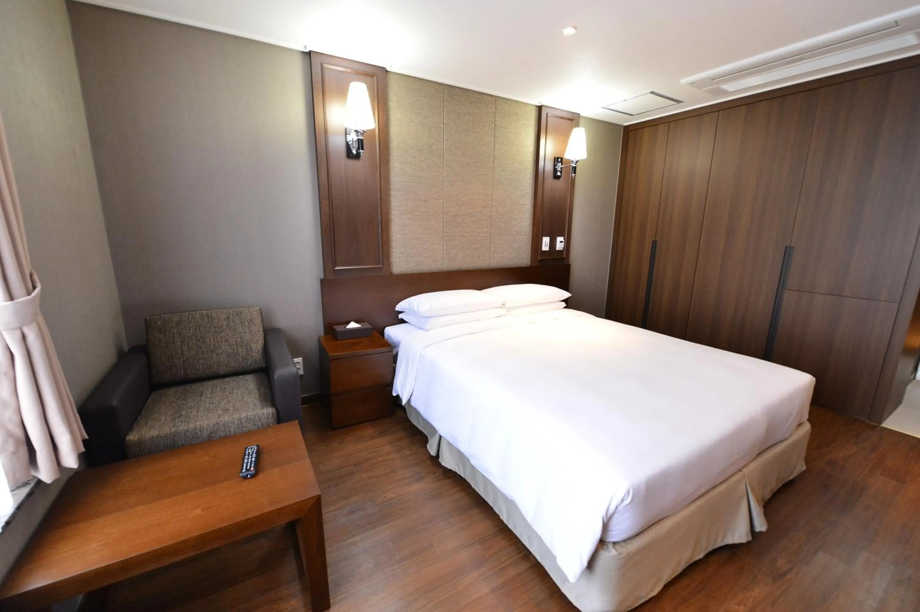 Bed in Value Highend Hotel Suwon