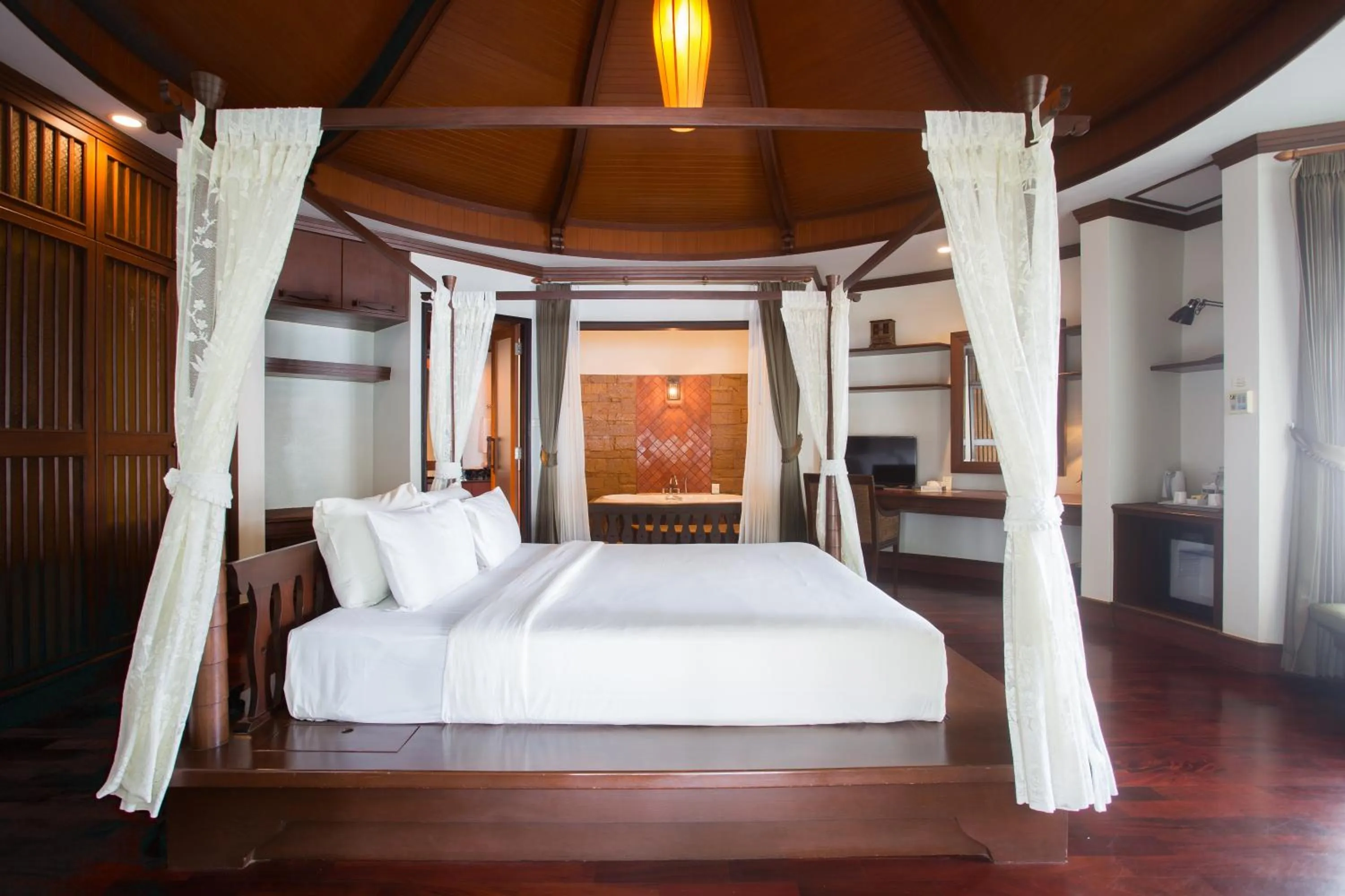 Bed in Golden Beach Resort