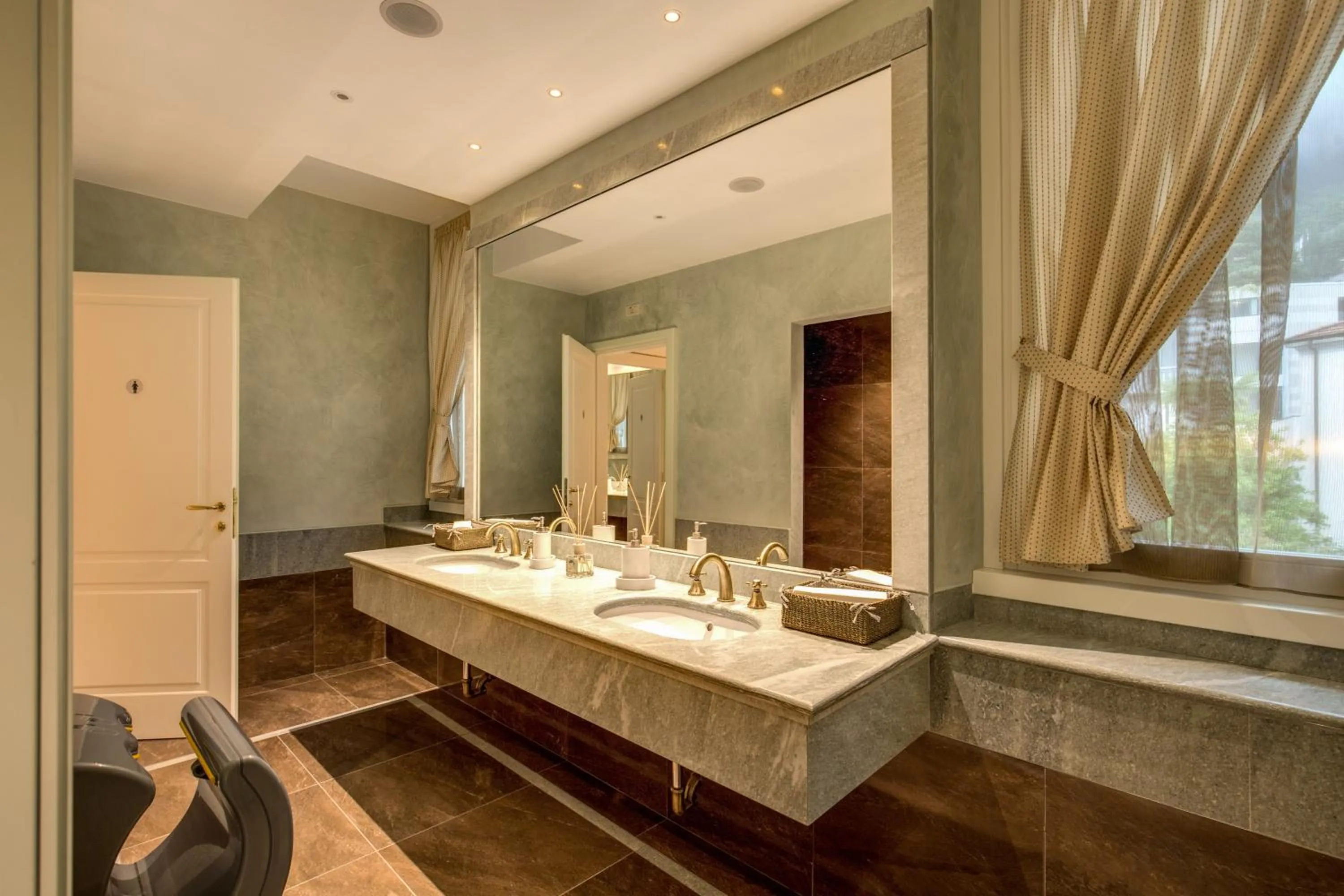 Bathroom in Grand Hotel Imperiale Resort & SPA