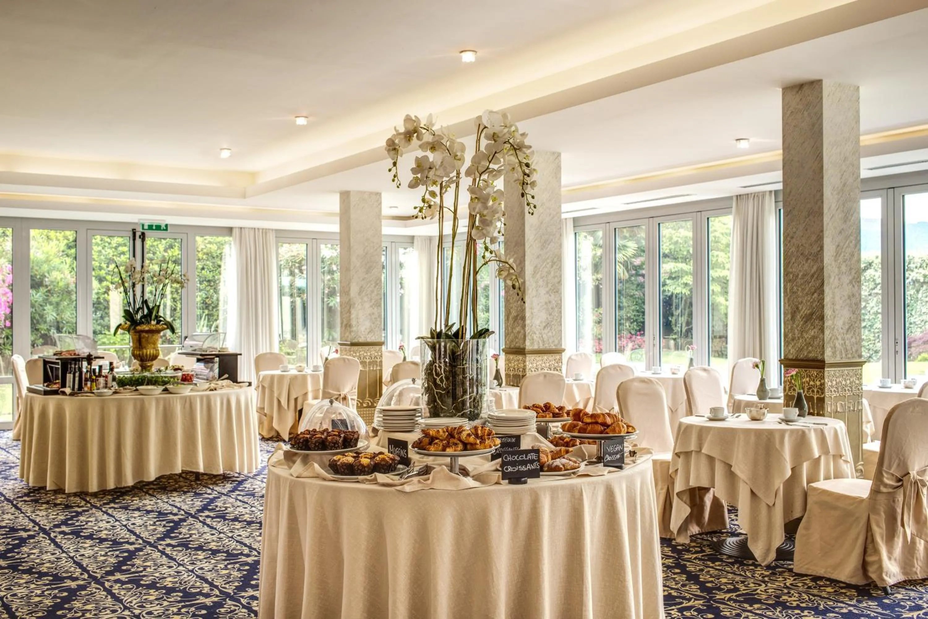 Buffet breakfast in Grand Hotel Imperiale Resort & SPA