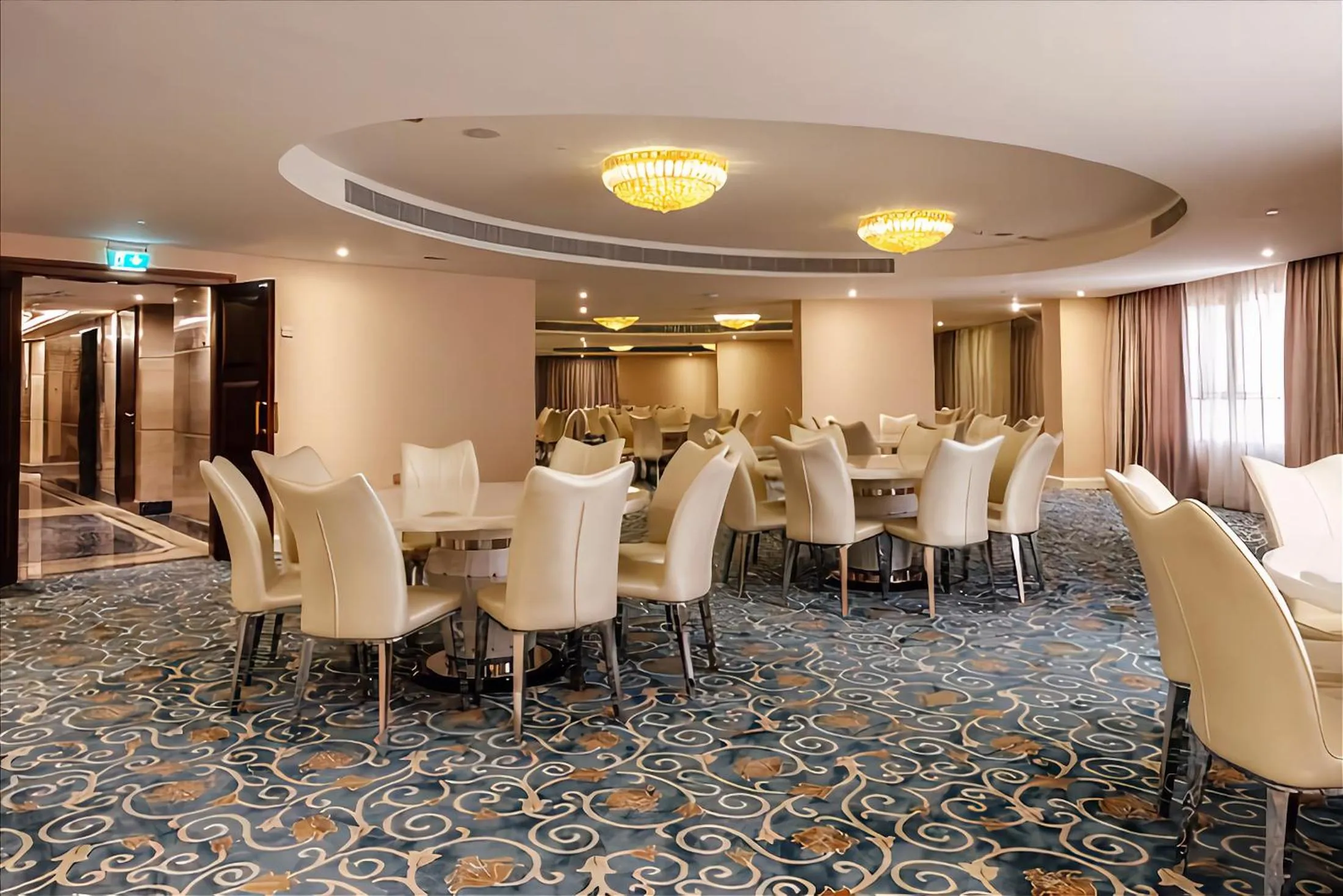 Banquet/Function facilities in Crystal Plaza Al Majaz Hotel