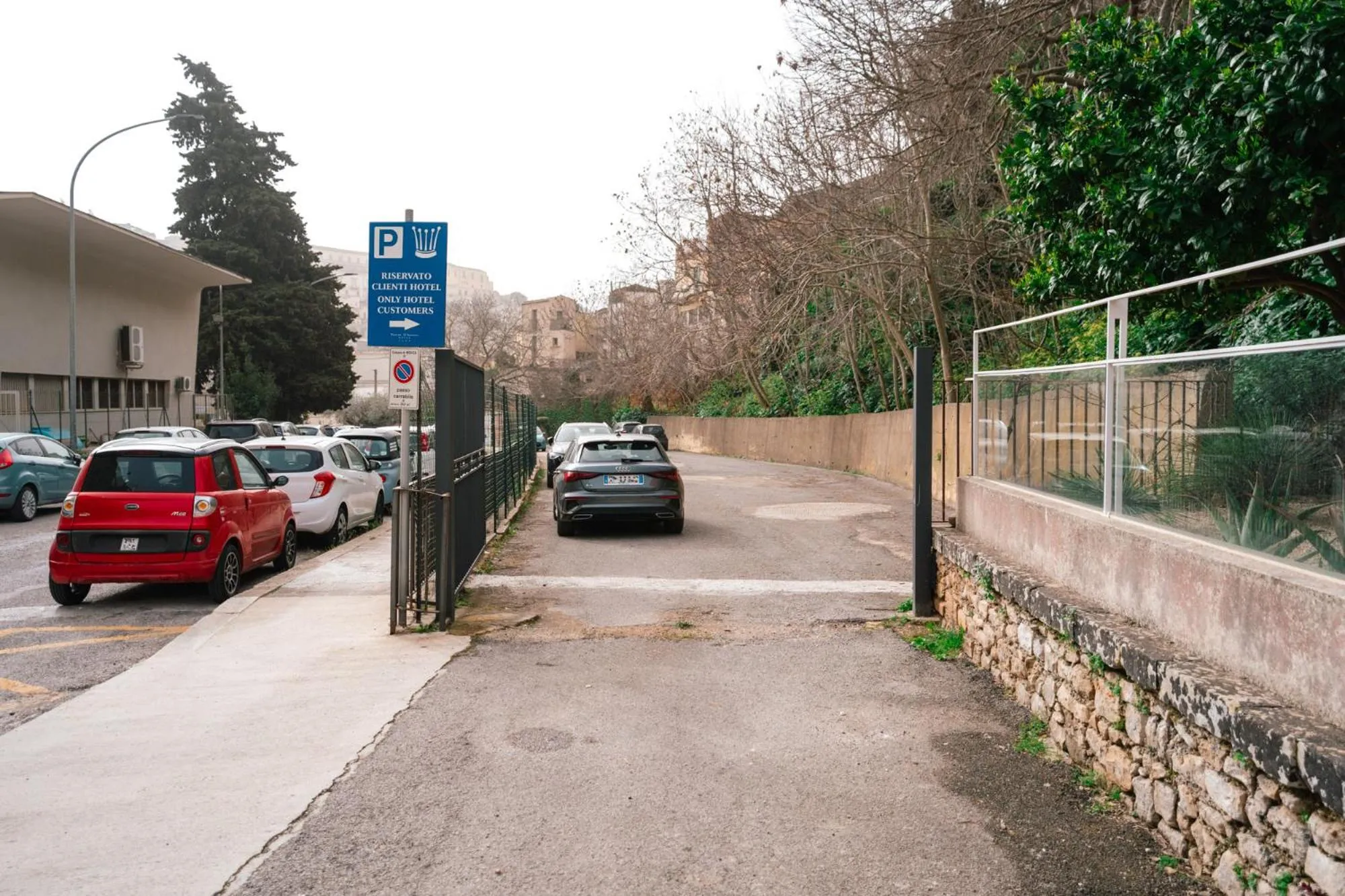 Parking in Hotel Principe d'Aragona, Sure Hotel Collection by BW
