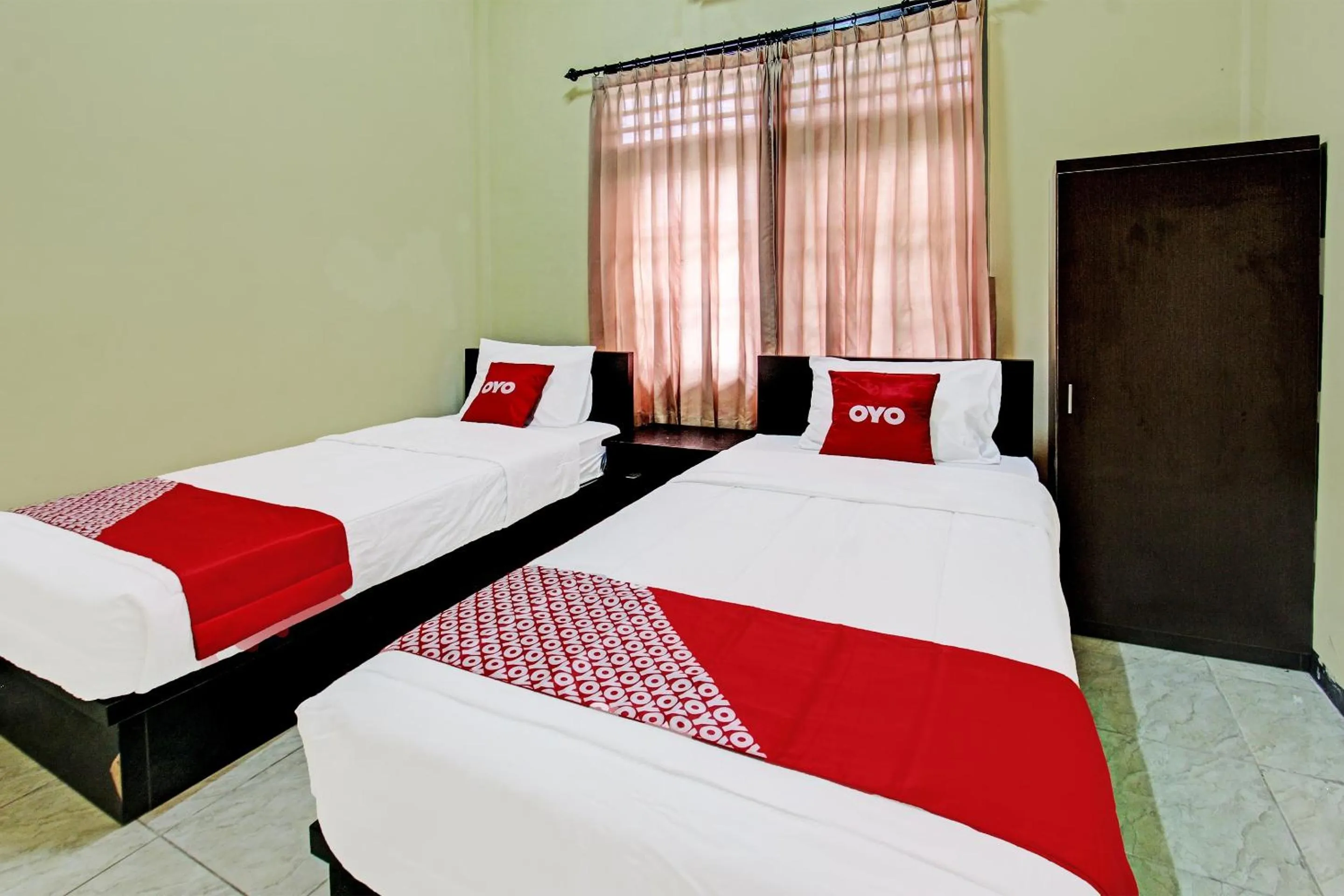 Bedroom, Bed in Hotel O Unram Guest House