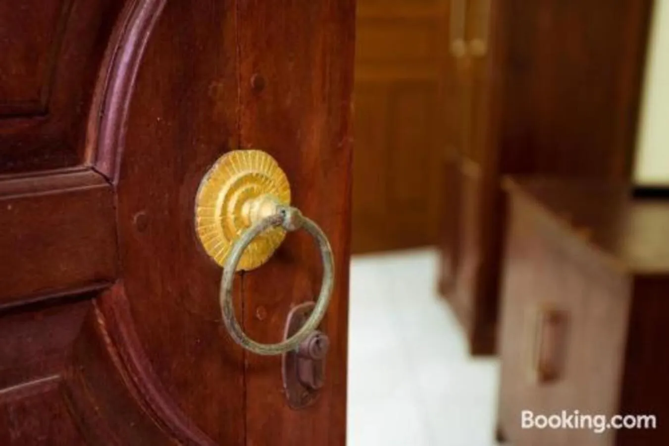 Decorative detail in Segara Sadhu Inn Kuta by ecommerceloka