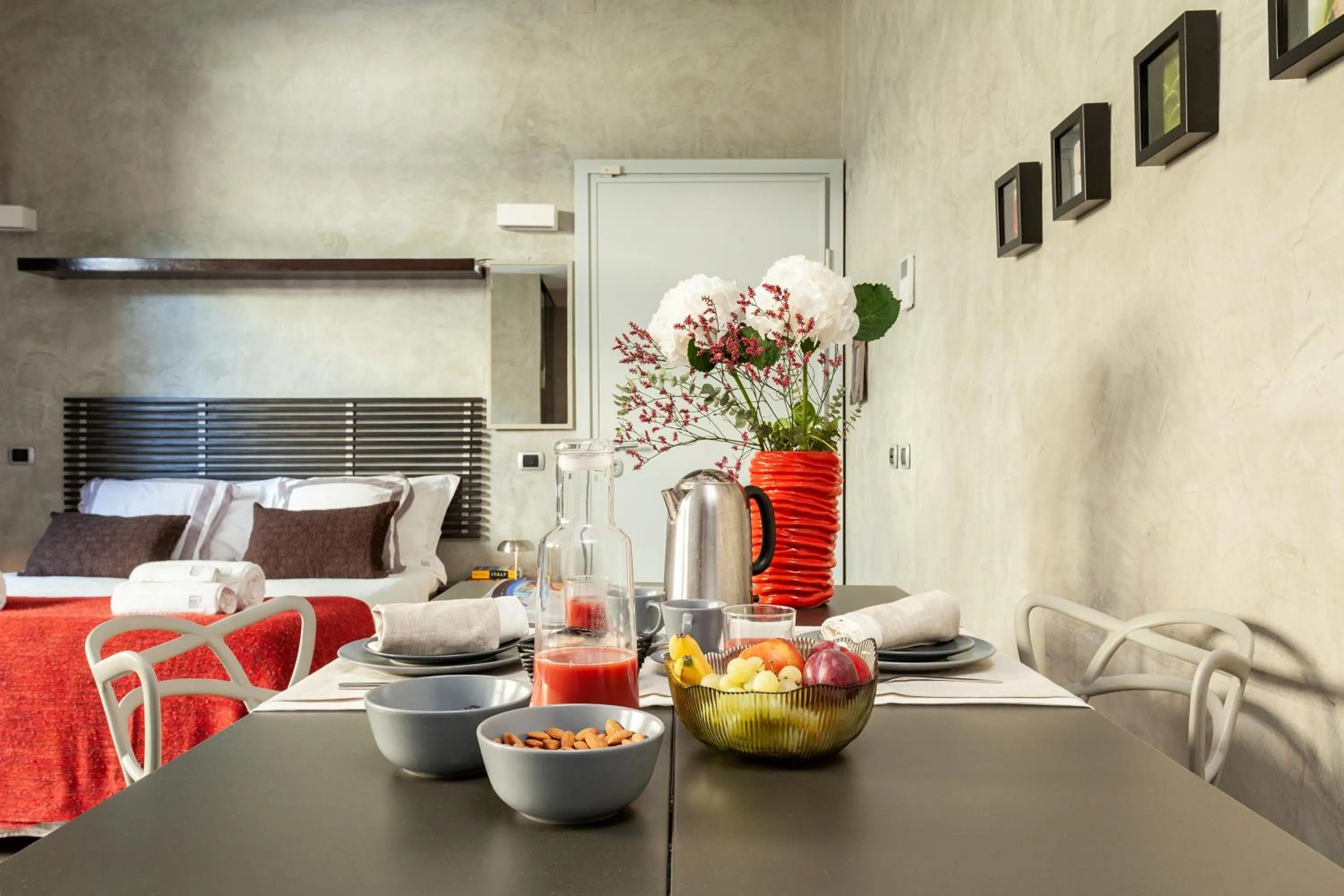 Breakfast in San Babila Suite