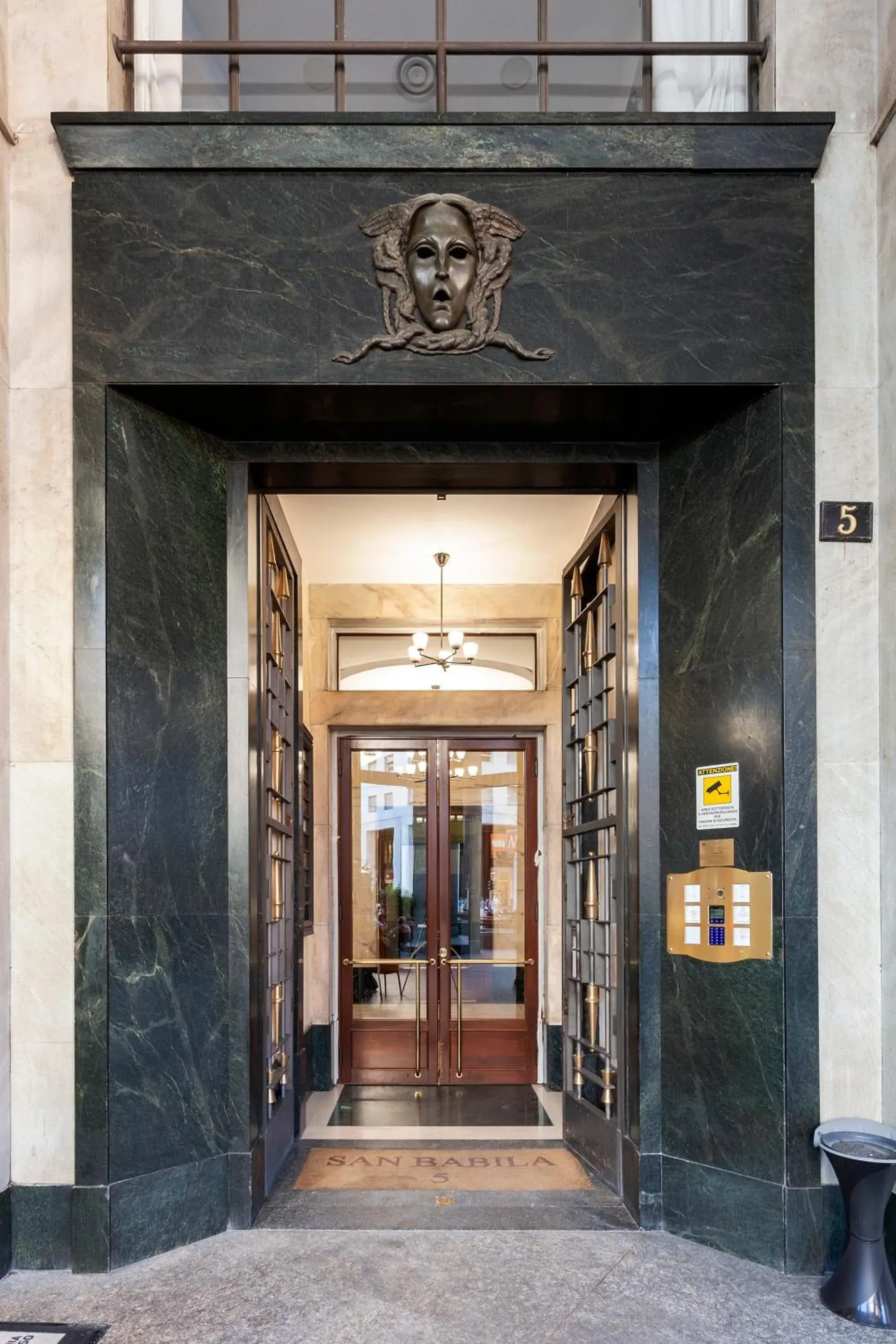 Deluxe Junior Suite in San Babila Suite Deluxe Junior Suite in San Babila Suite