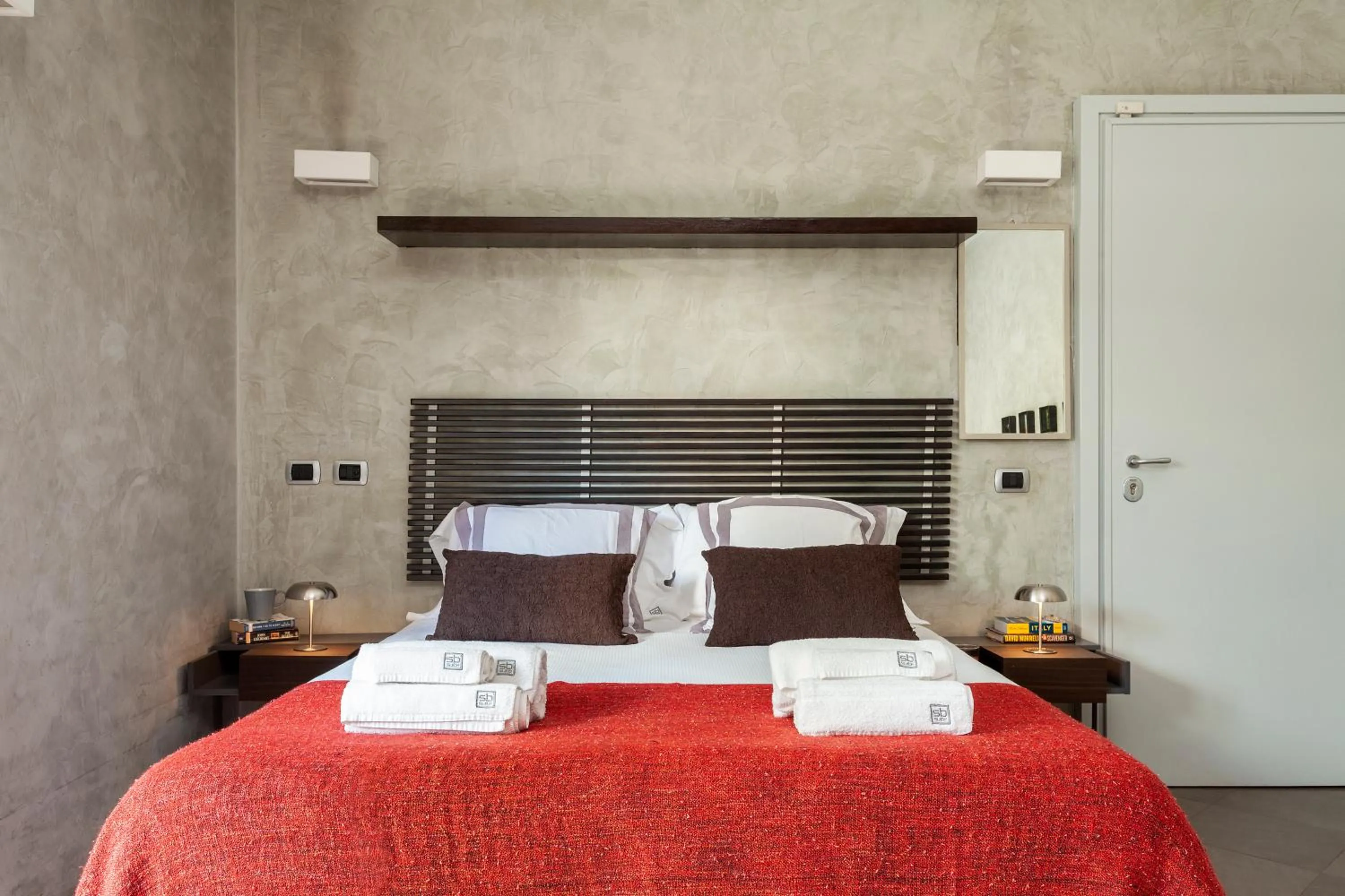 Bed in San Babila Suite