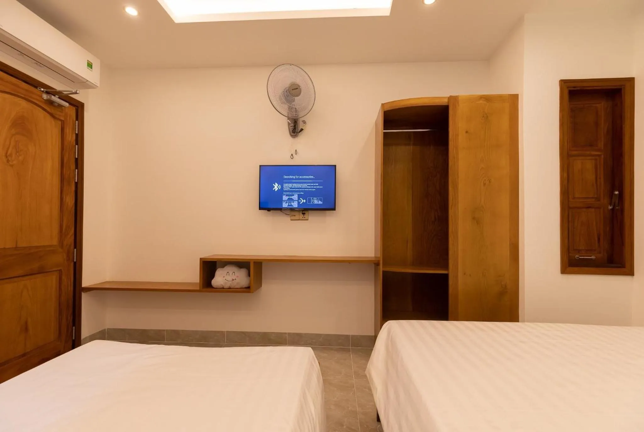 Bed in 26 Topaz Hotel