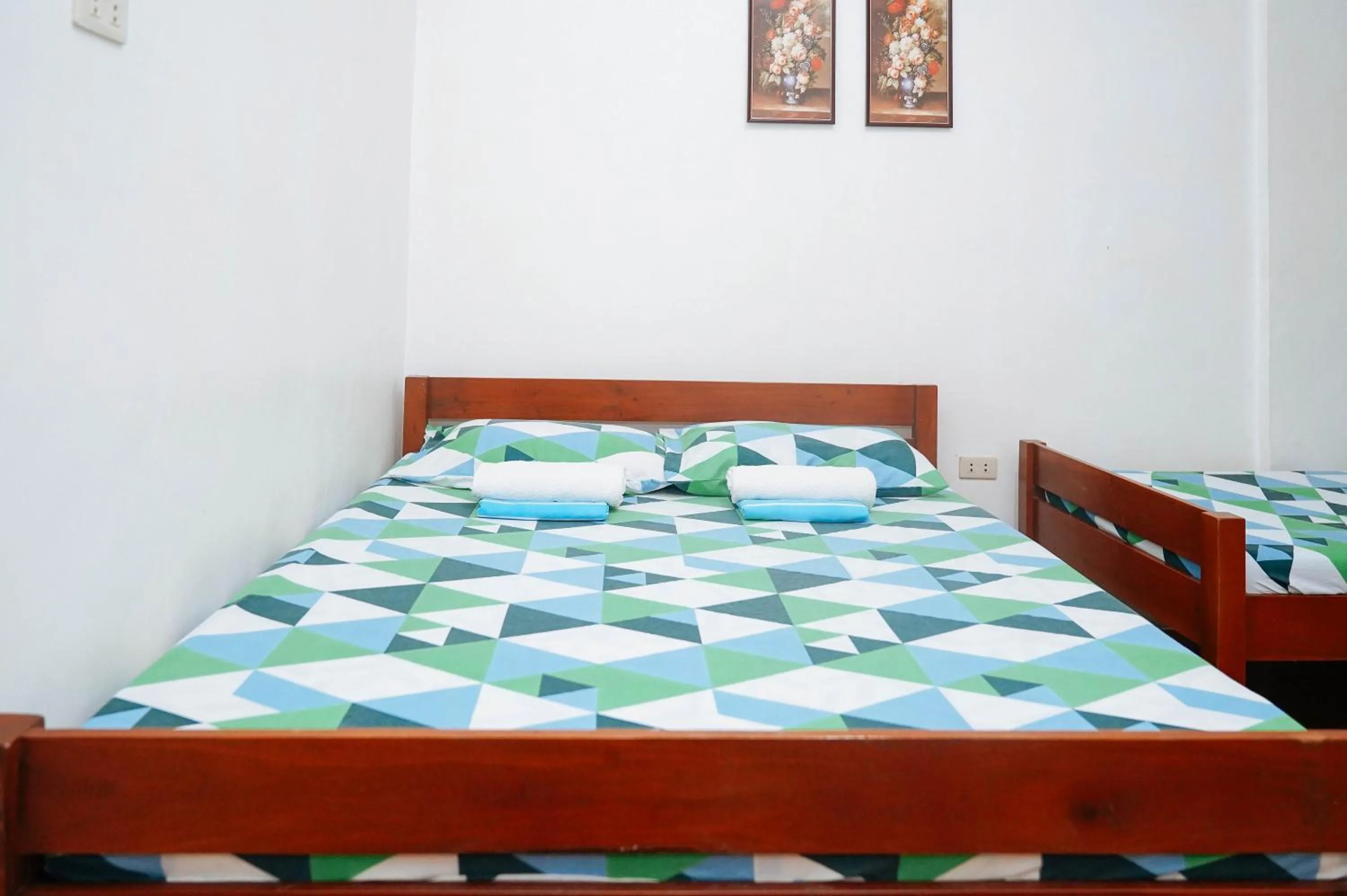 Bedroom, Bed in C Star Travellers Inn