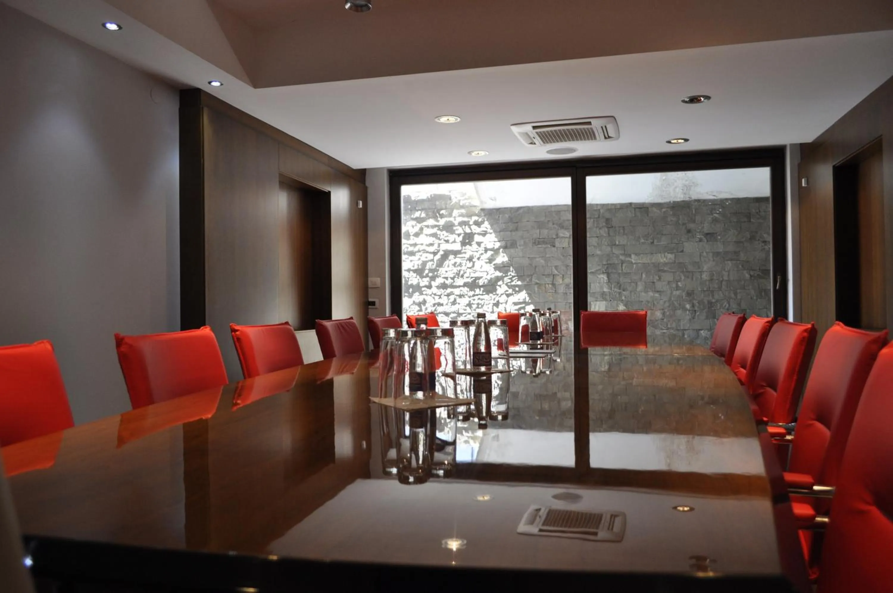 Meeting/conference room in Hotel Dolce International