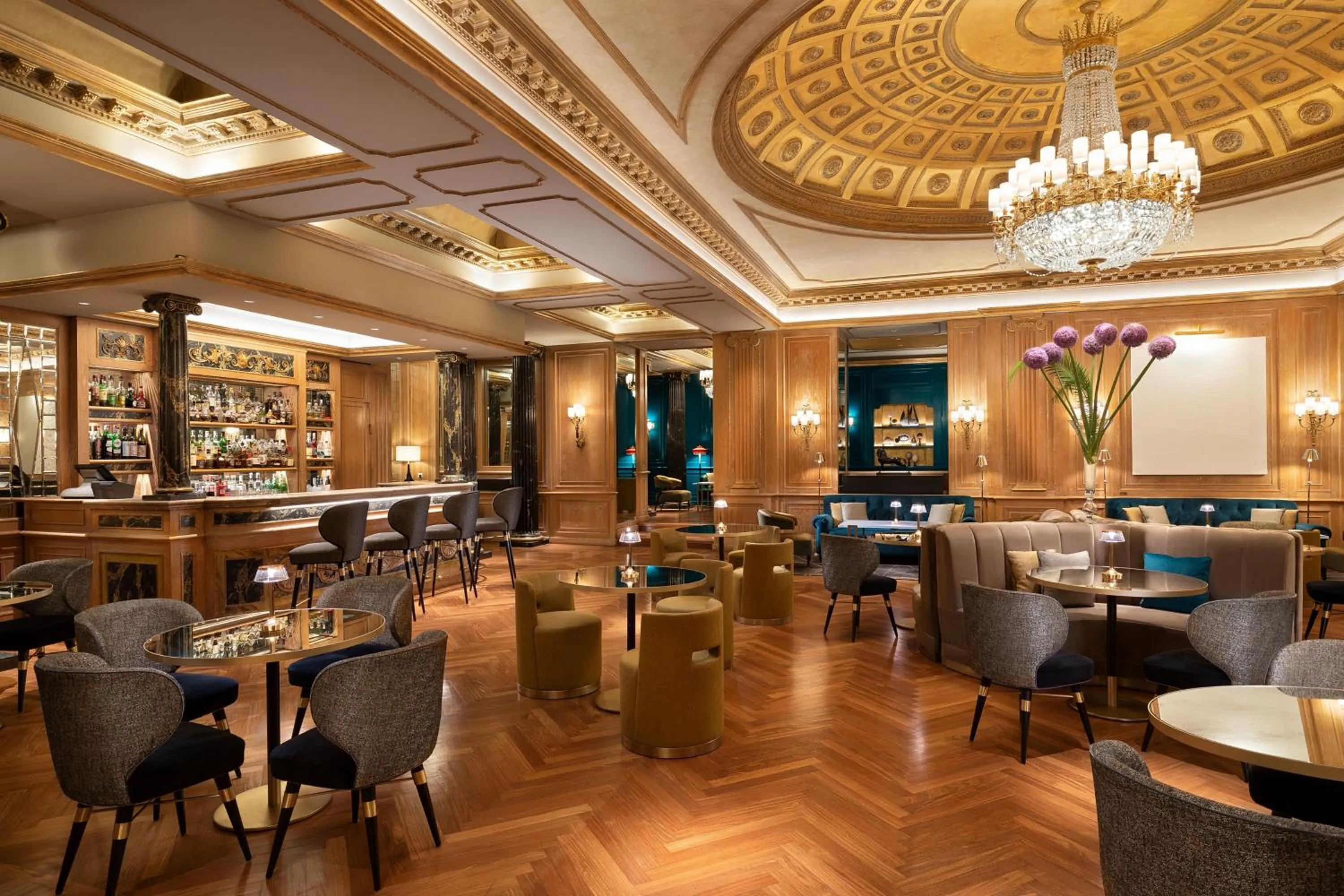 Lounge or bar in The Westin Palace, Milan