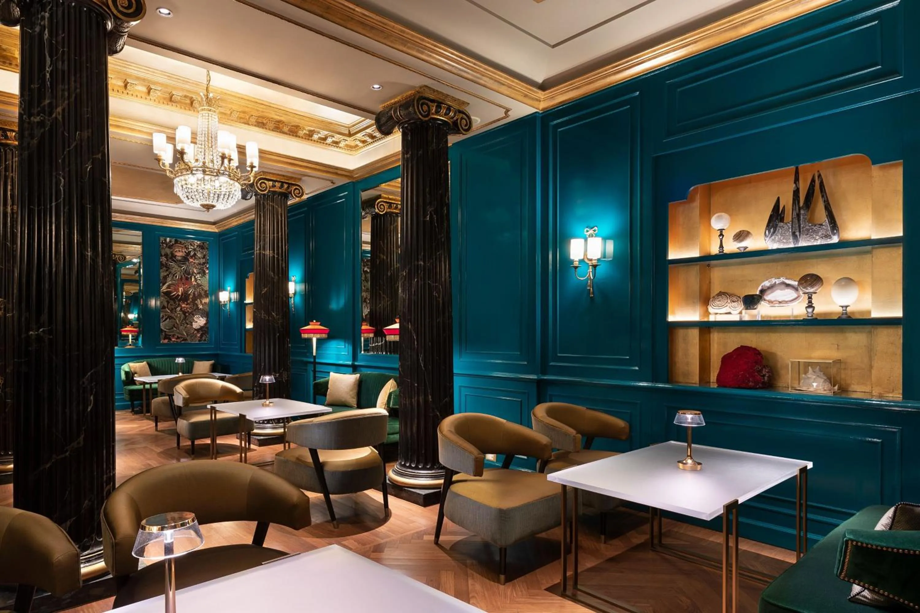Lounge or bar in The Westin Palace, Milan
