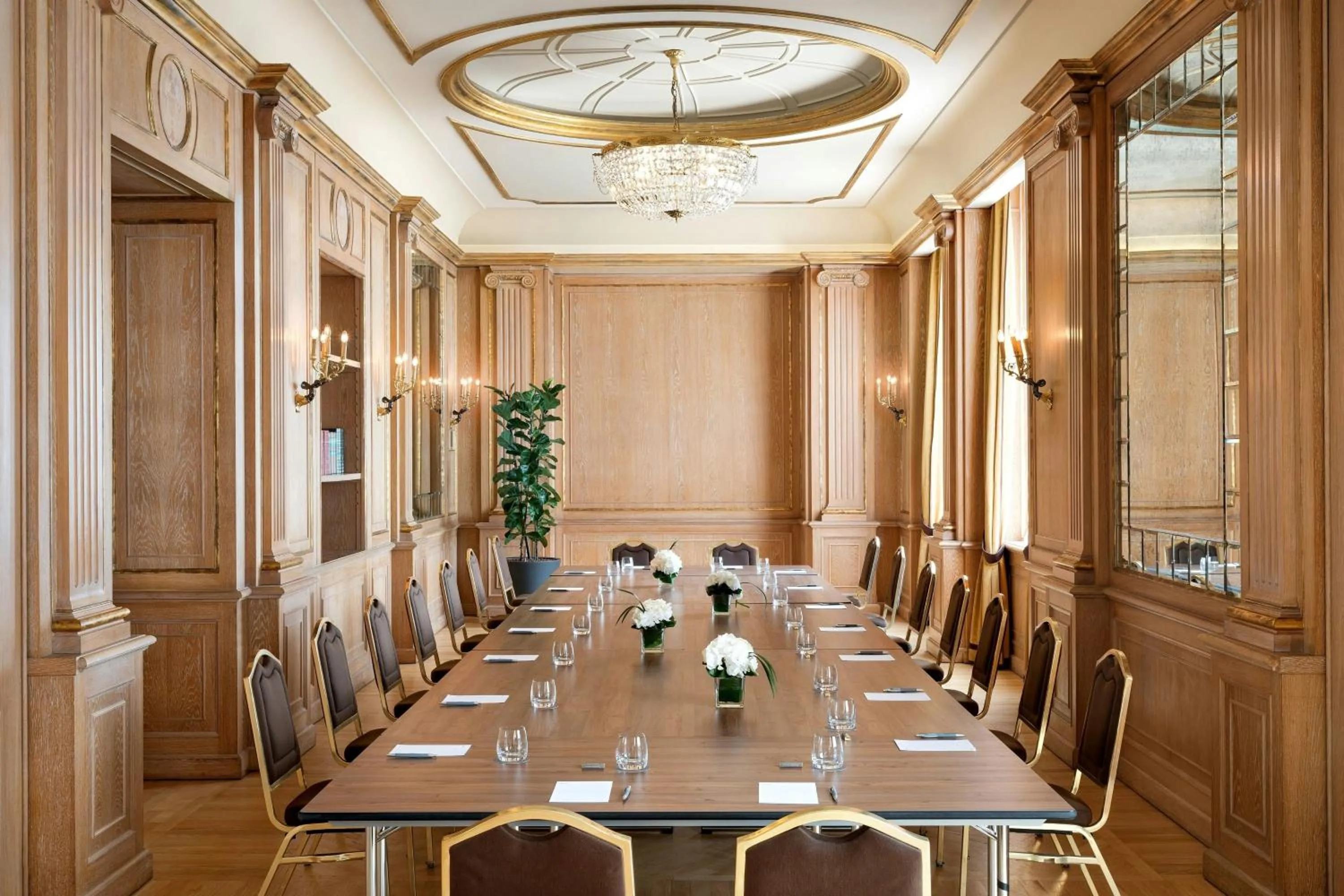 Meeting/conference room in The Westin Palace, Milan