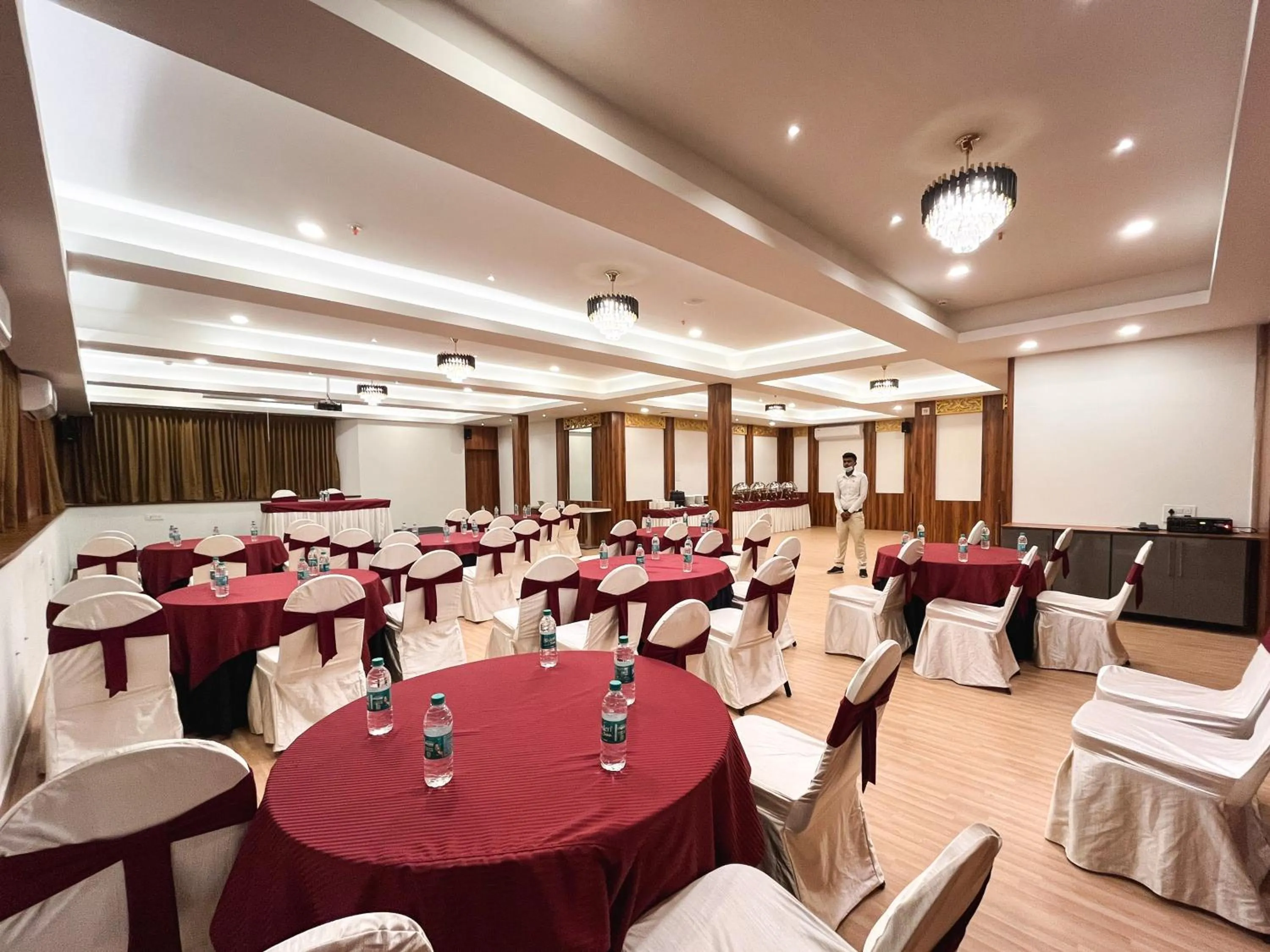 Banquet/Function facilities in Clarks Inn , Airport Bangalore