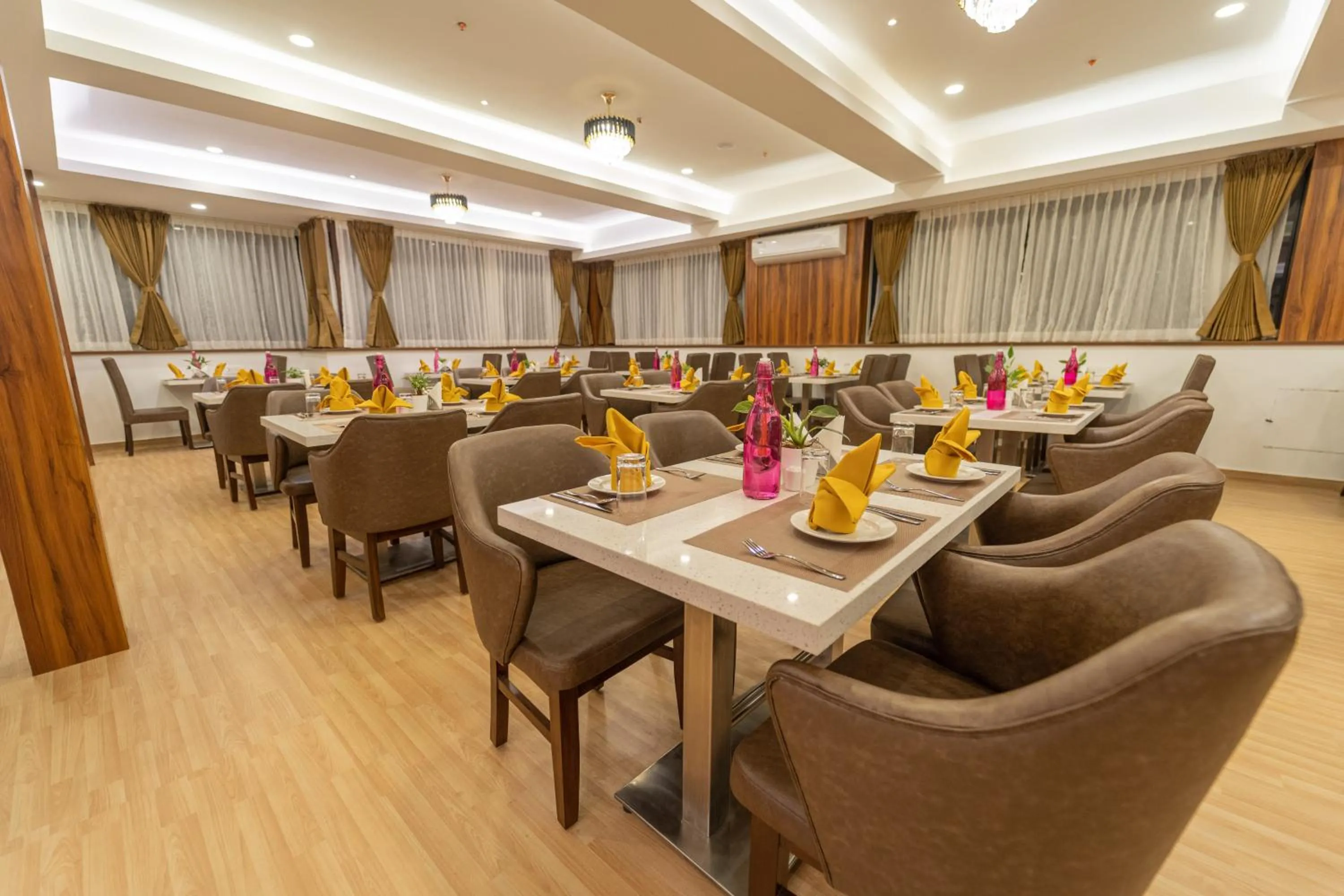 Restaurant/places to eat in Clarks Inn , Airport Bangalore