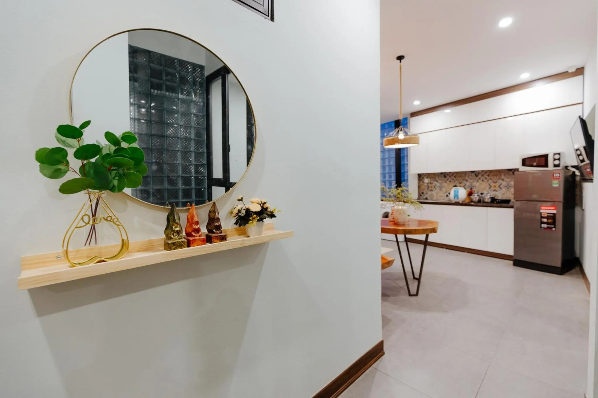 Photo of the whole room in Sabi Home Tay Ho Hanoi