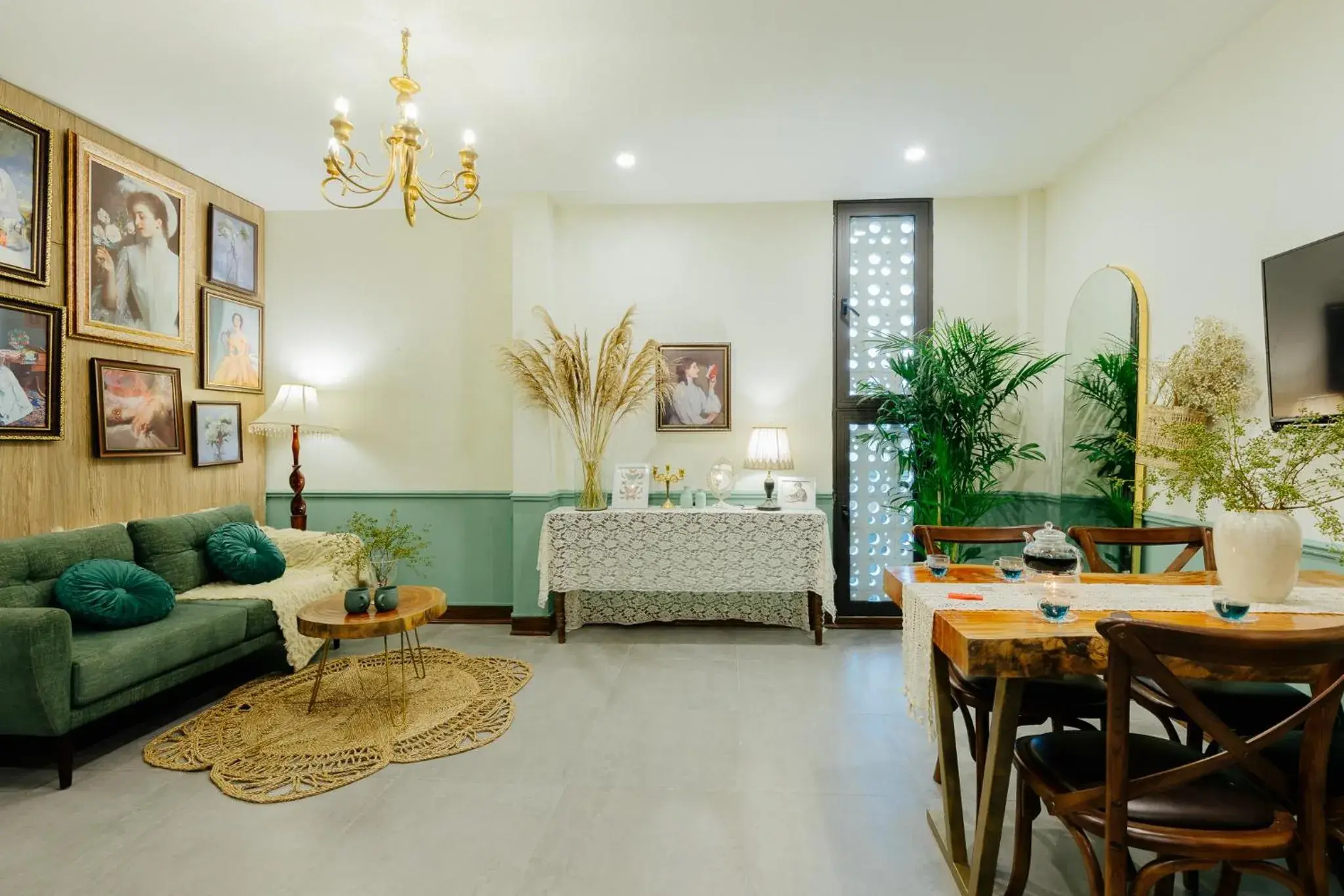 Queen Room in Sabi Home Tay Ho Hanoi Queen Room in Sabi Home Tay Ho Hanoi