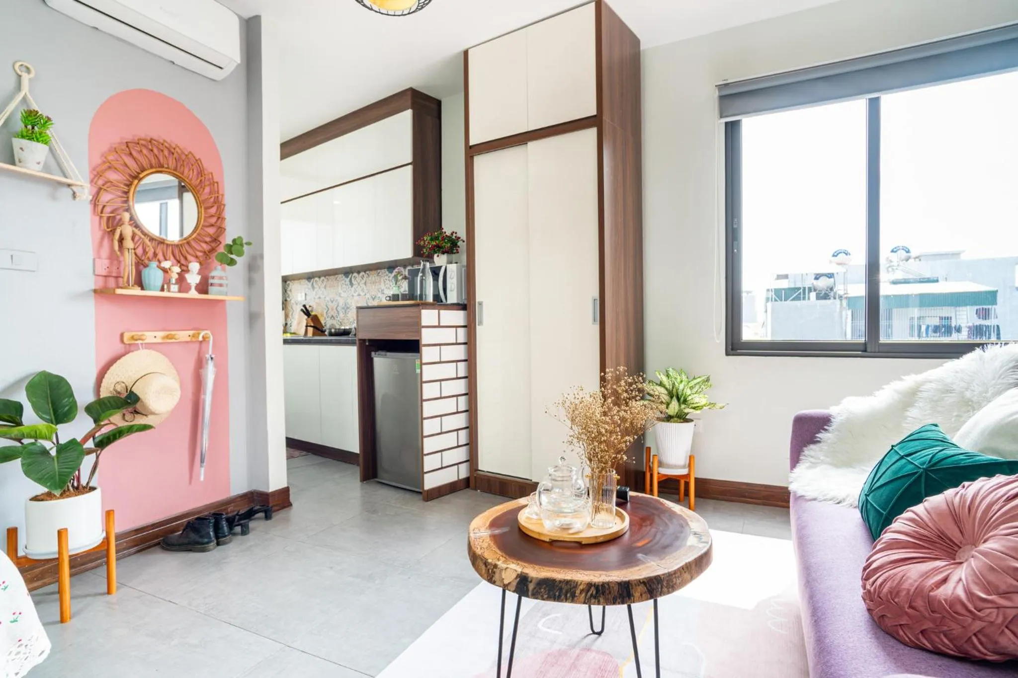 Photo of the whole room in Sabi Home Tay Ho Hanoi