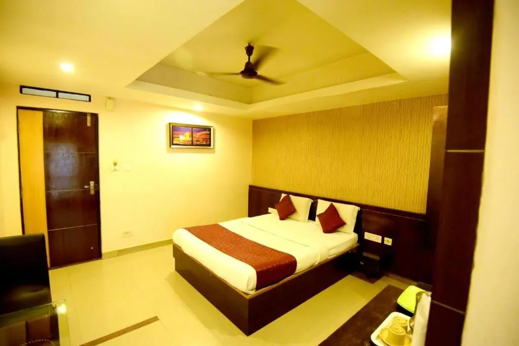 Bedroom, Bed in Shastri Paradise opst to KSRTC Bus Stand