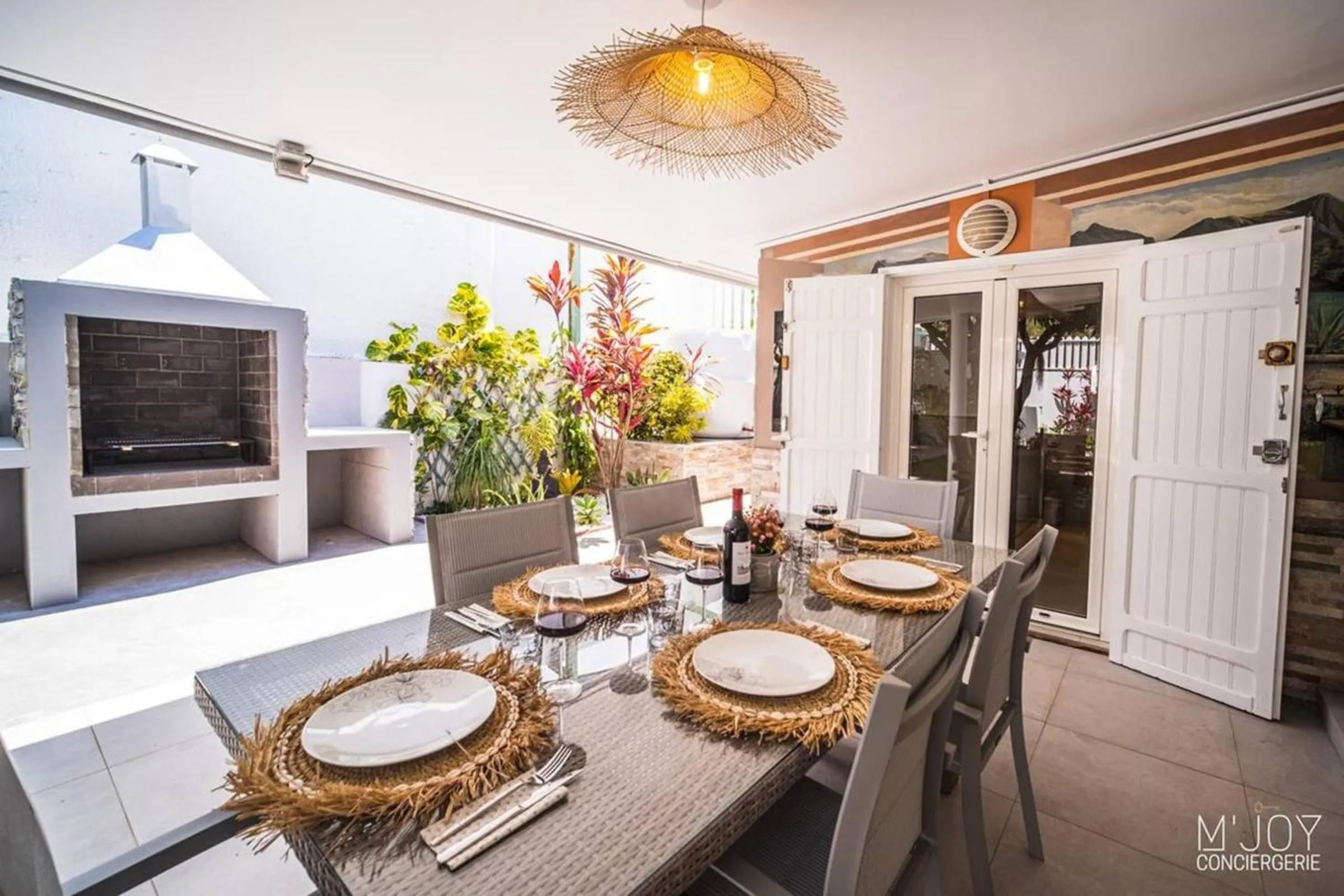 Villa Rosaya