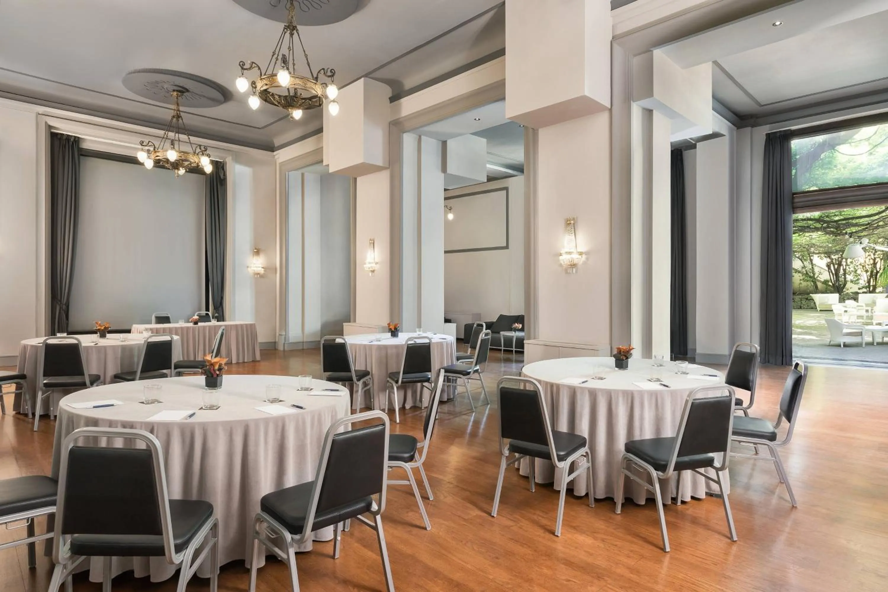 Meeting/conference room in Sheraton Diana Majestic